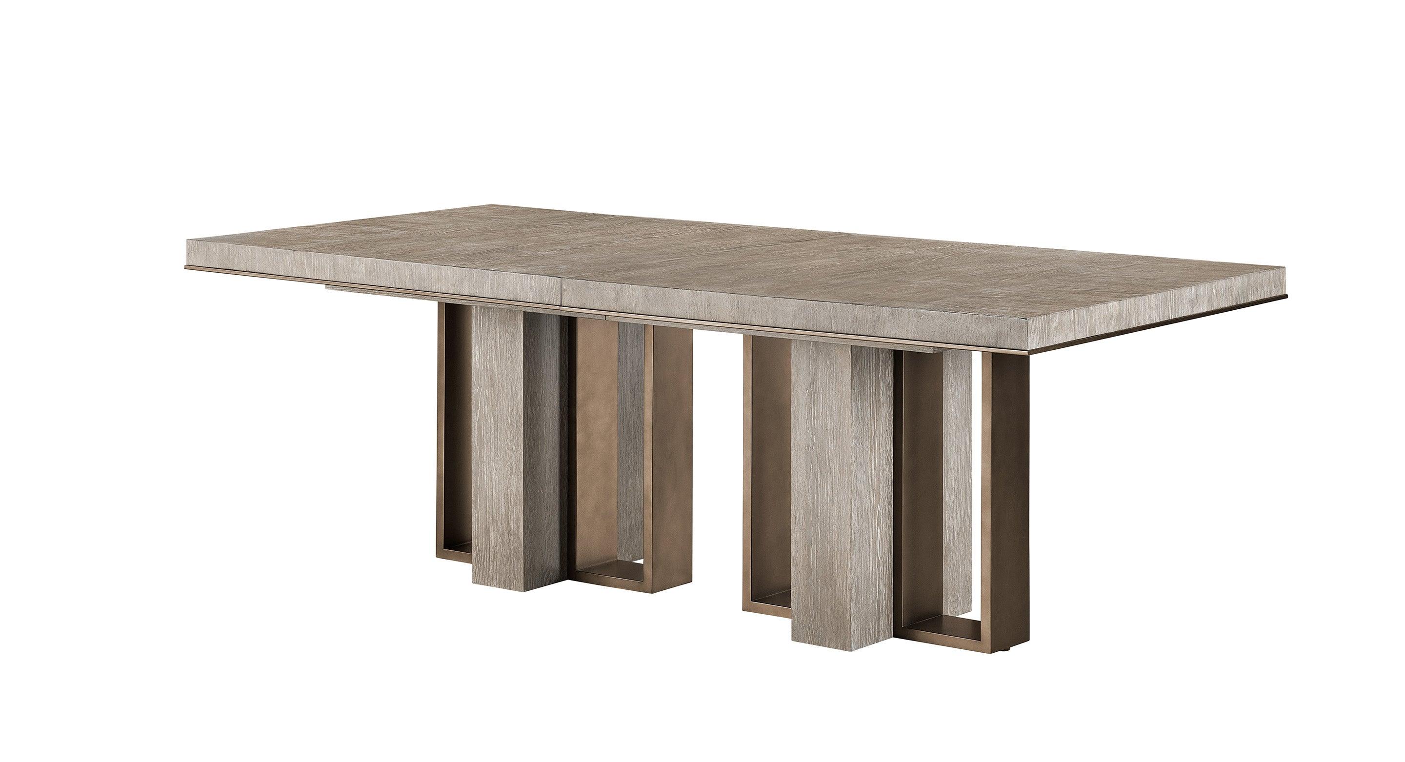 Erinn V. Del Monte Dining Table - Remutear