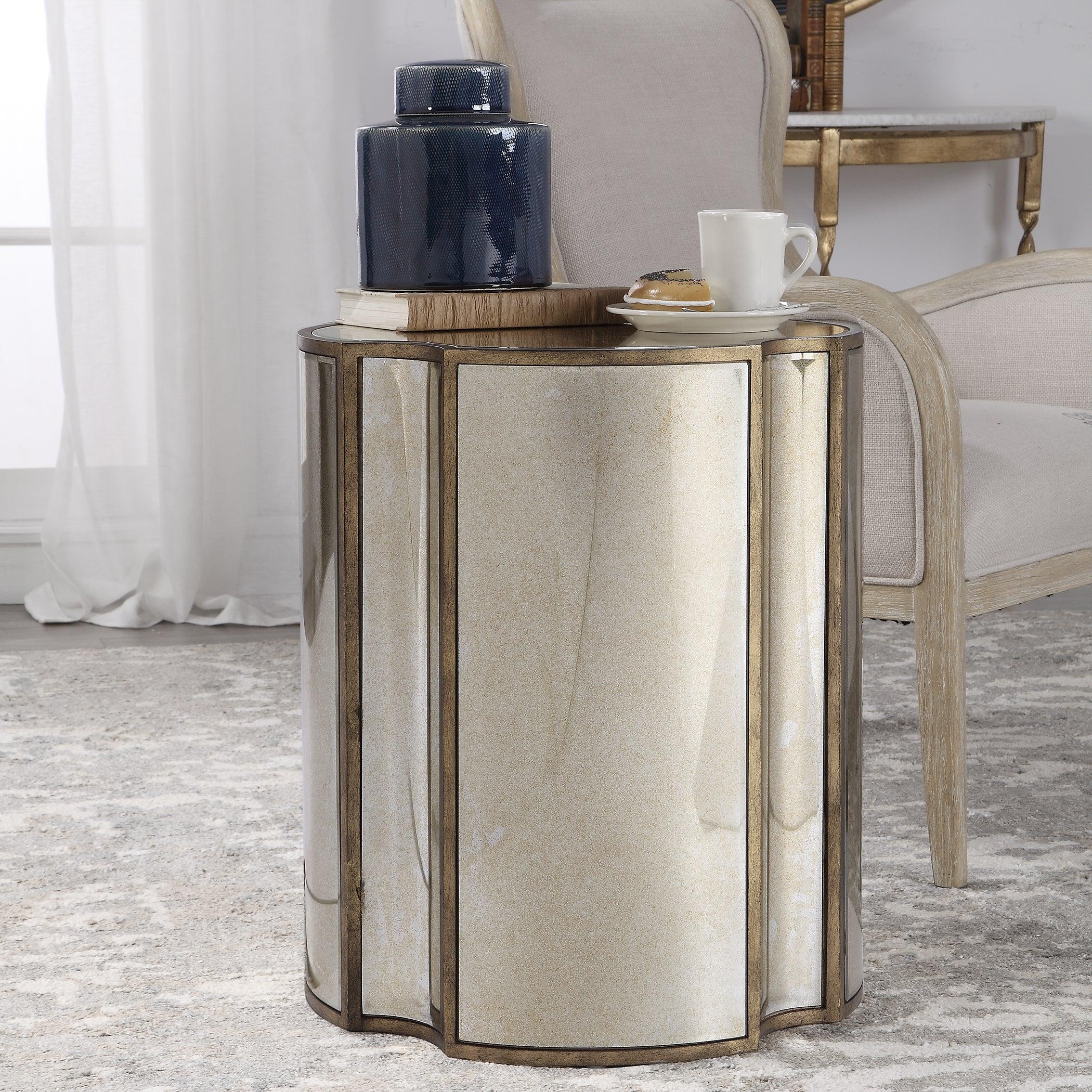 HARLOW MIRRORED ACCENT TABLE - Remutear