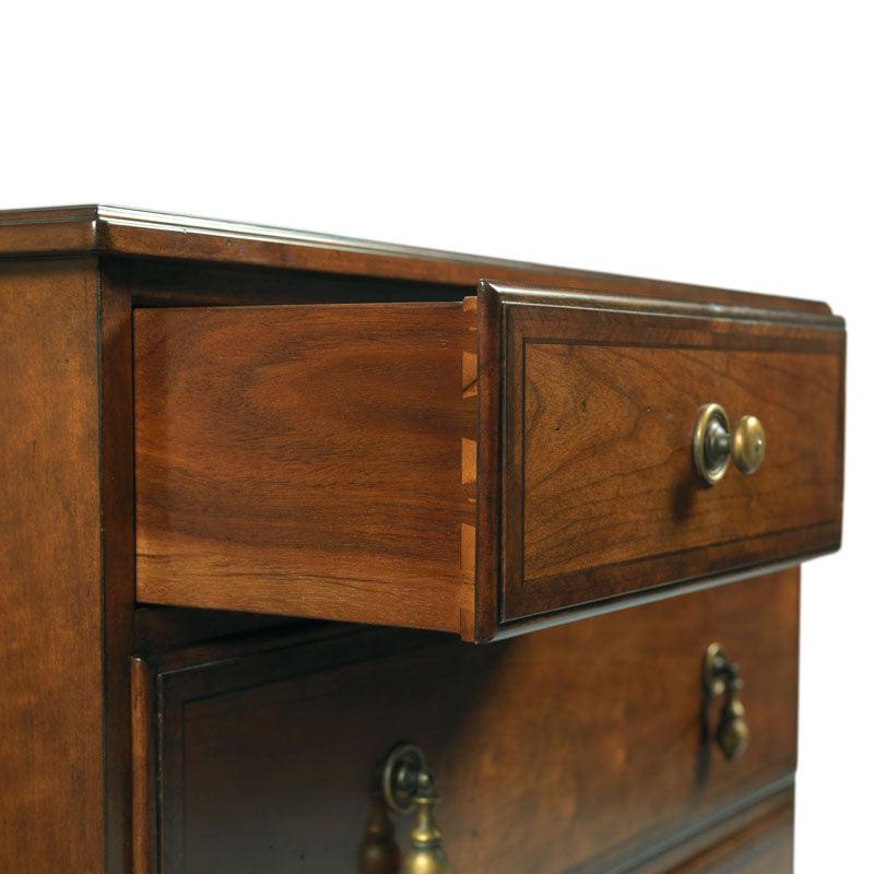 Witney Bedside Chest - Remutear
