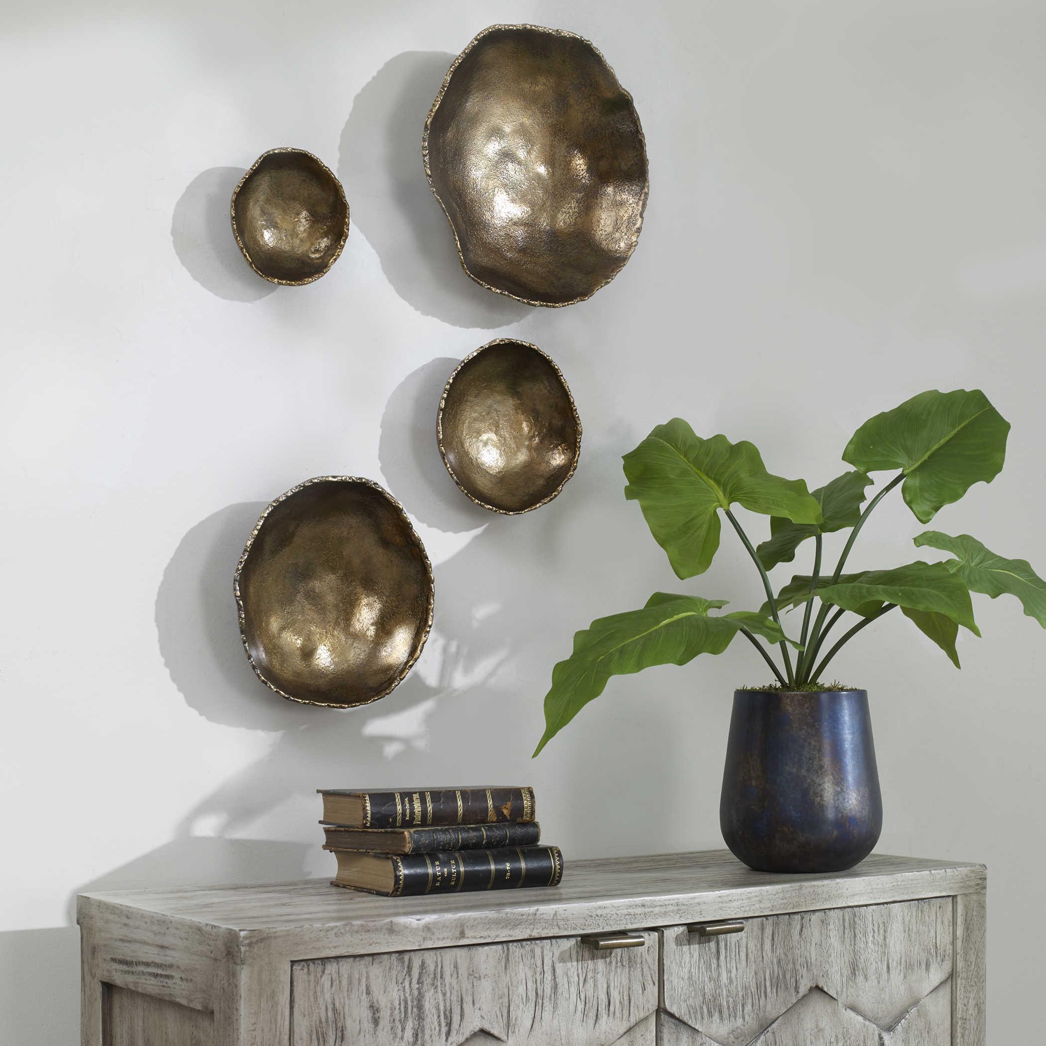Lucky Coins Brass Wall Bowls, S/4 - Remutear