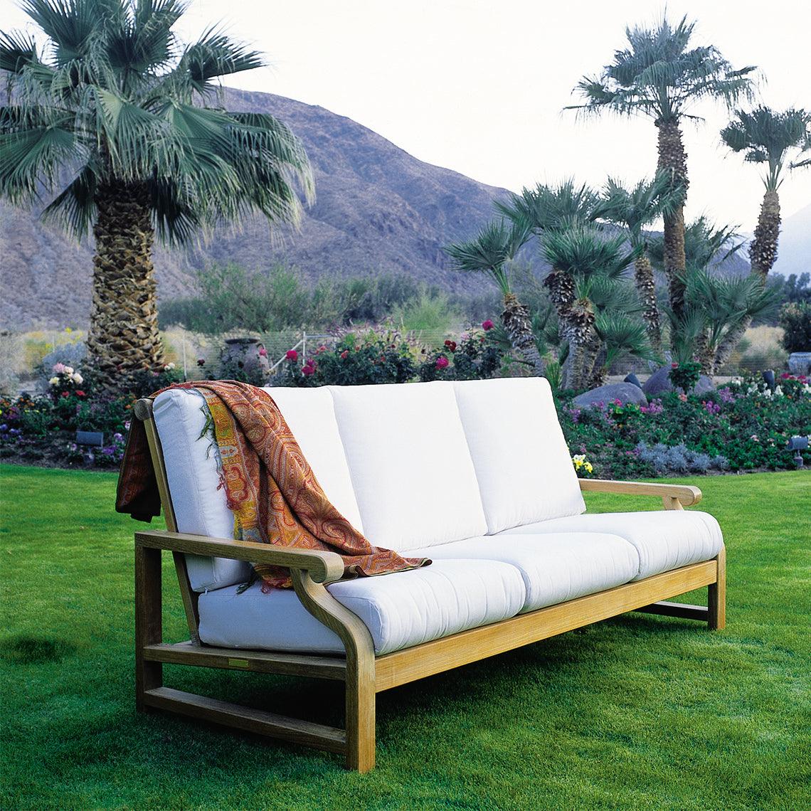 Nantucket Deep Seating Sofa - Remutear