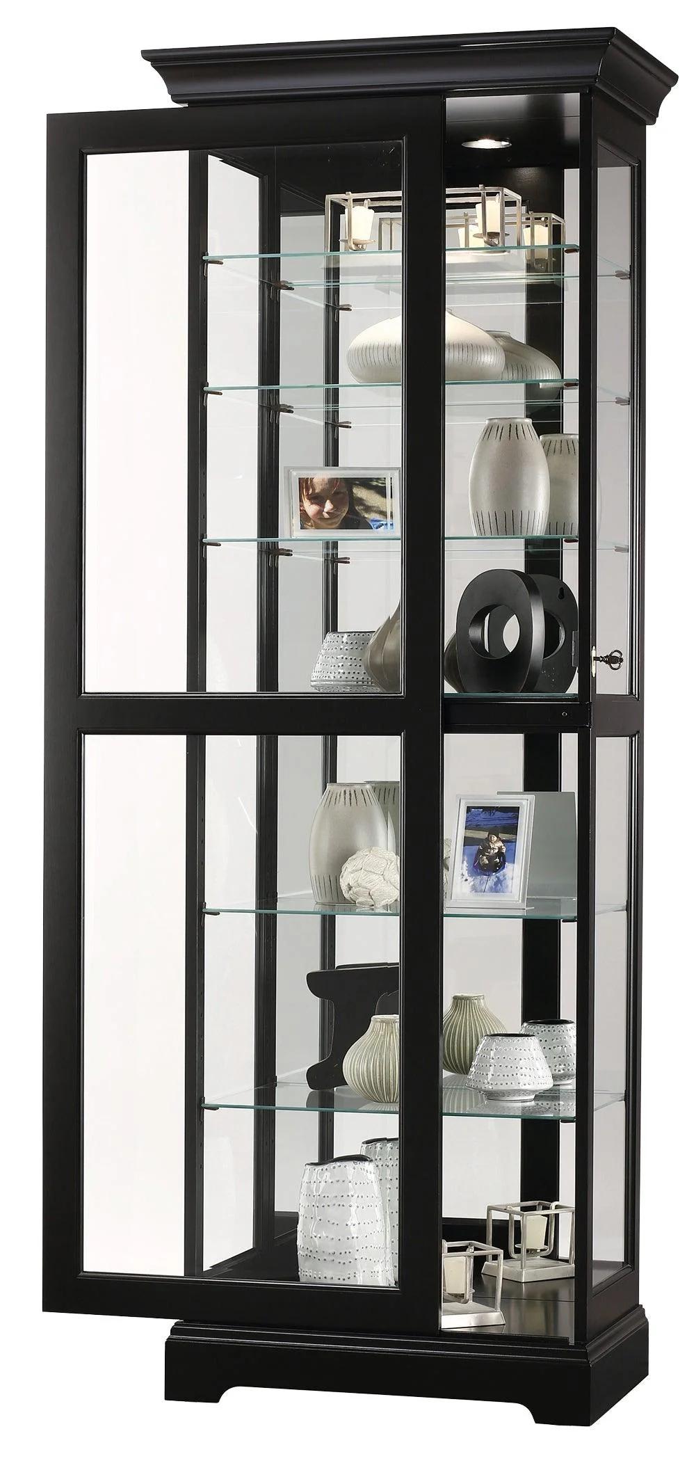 Martindale III Curio Cabinet - Remutear