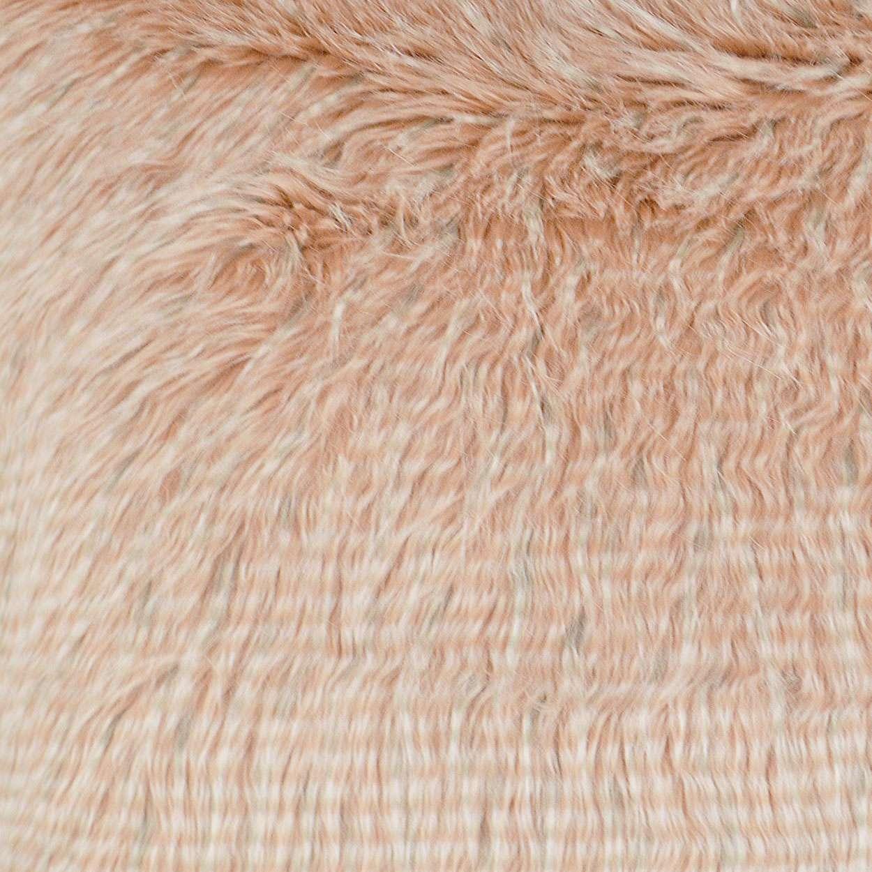 Blustery Pillow - Remutear