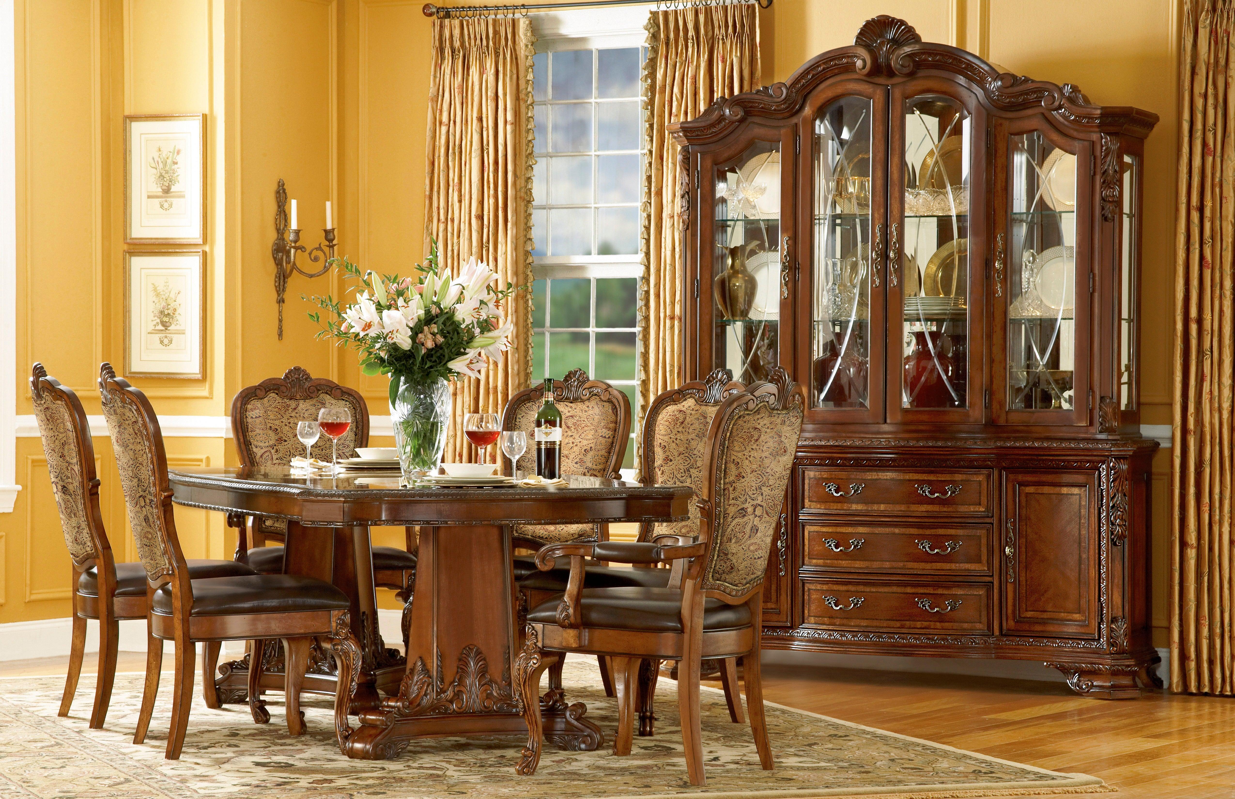 Old World China Cabinet - Remutear