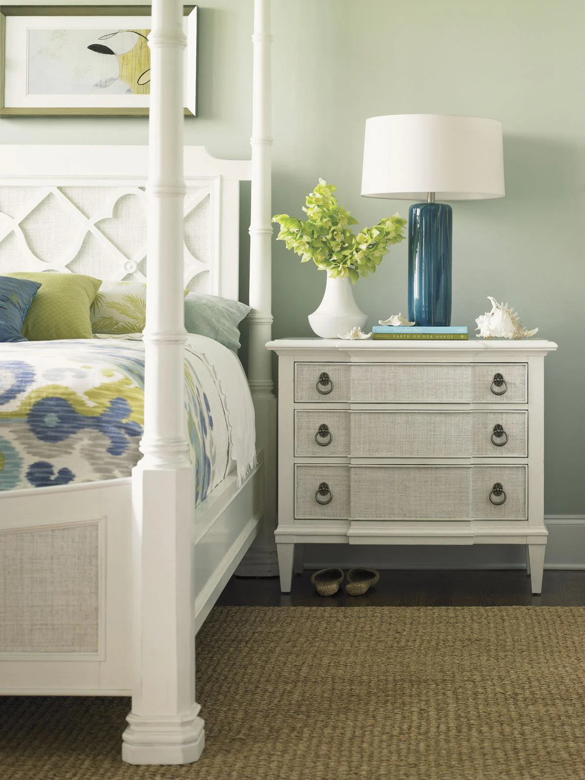 Ivory Key Tuckers Point Bachelors Nightstand - Remutear
