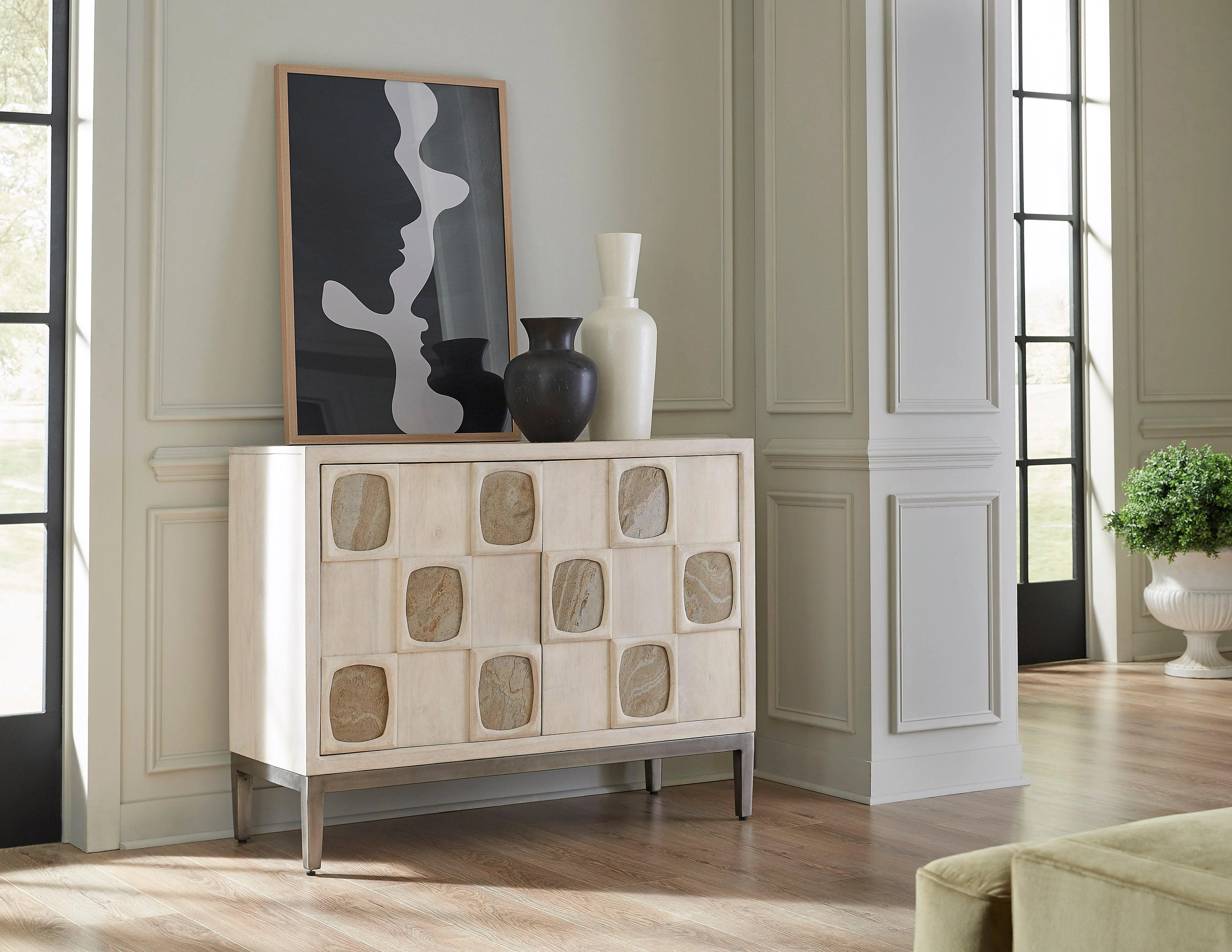 2-Door Contemporary Bar Cabinet - Remutear