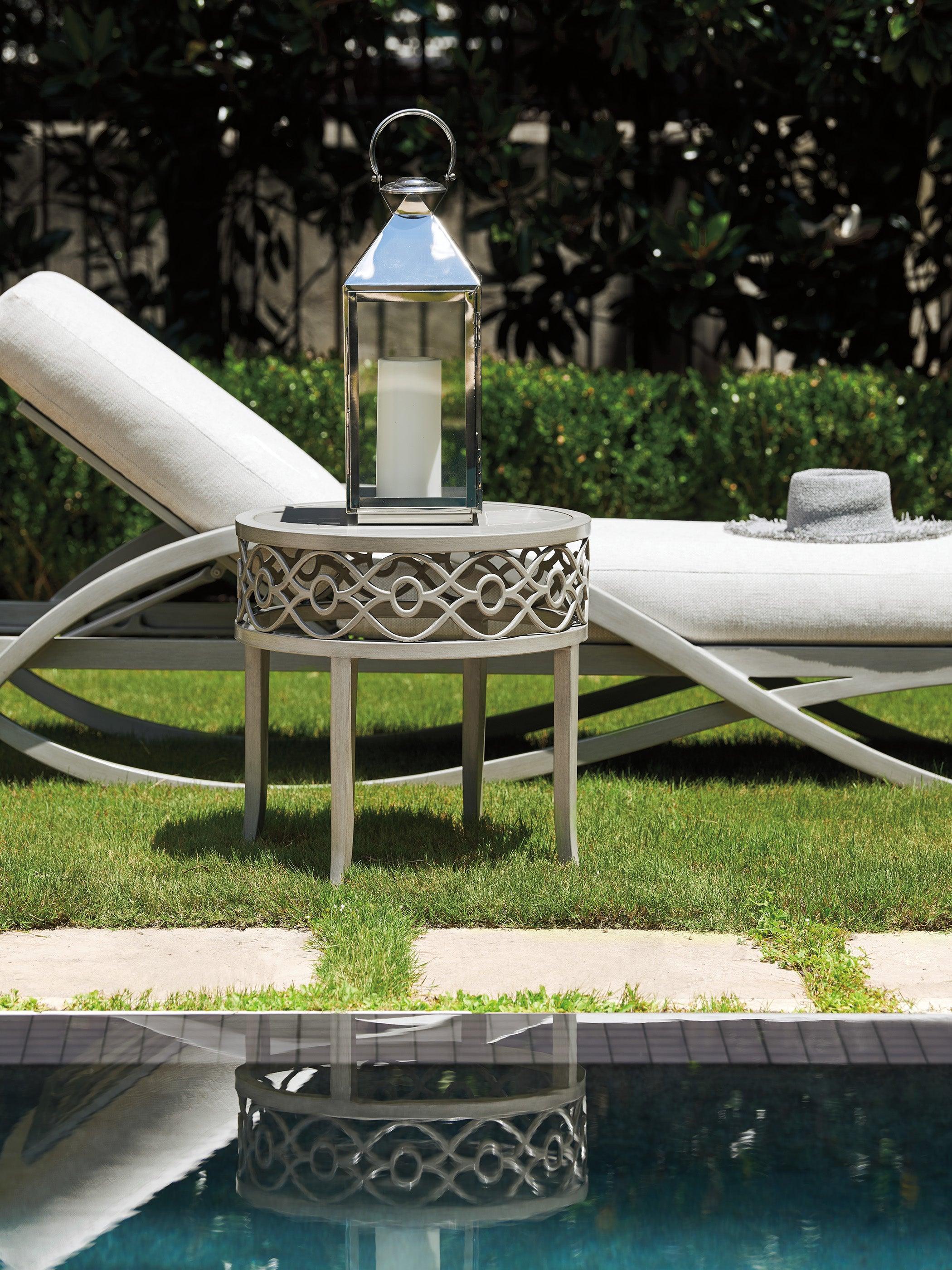 Silver Sands Round End Table - Remutear