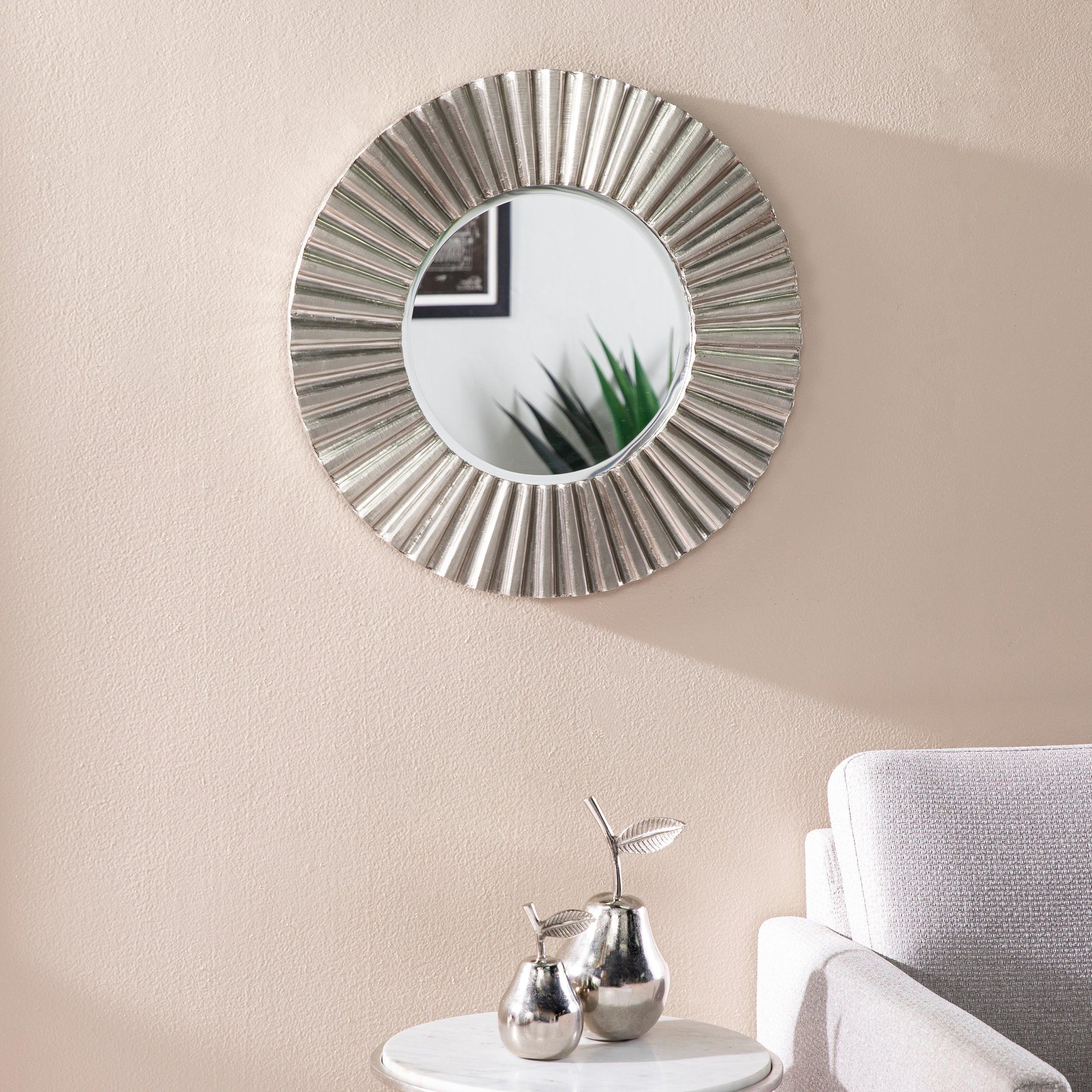 Hessmer Round Decorative Mirror - Remutear
