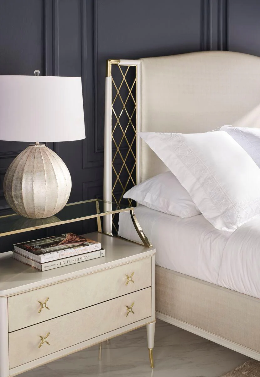 ALL DOLLED UP NIGHTSTAND - Remutear