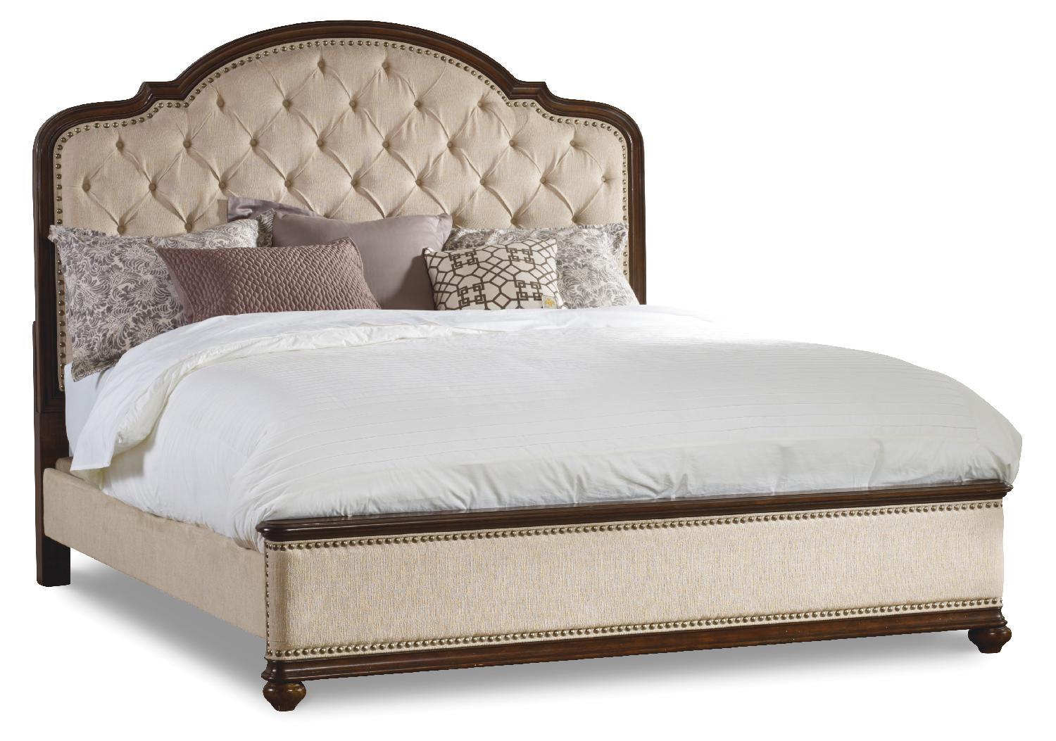 Leesburg Upholstered Bed - Remutear