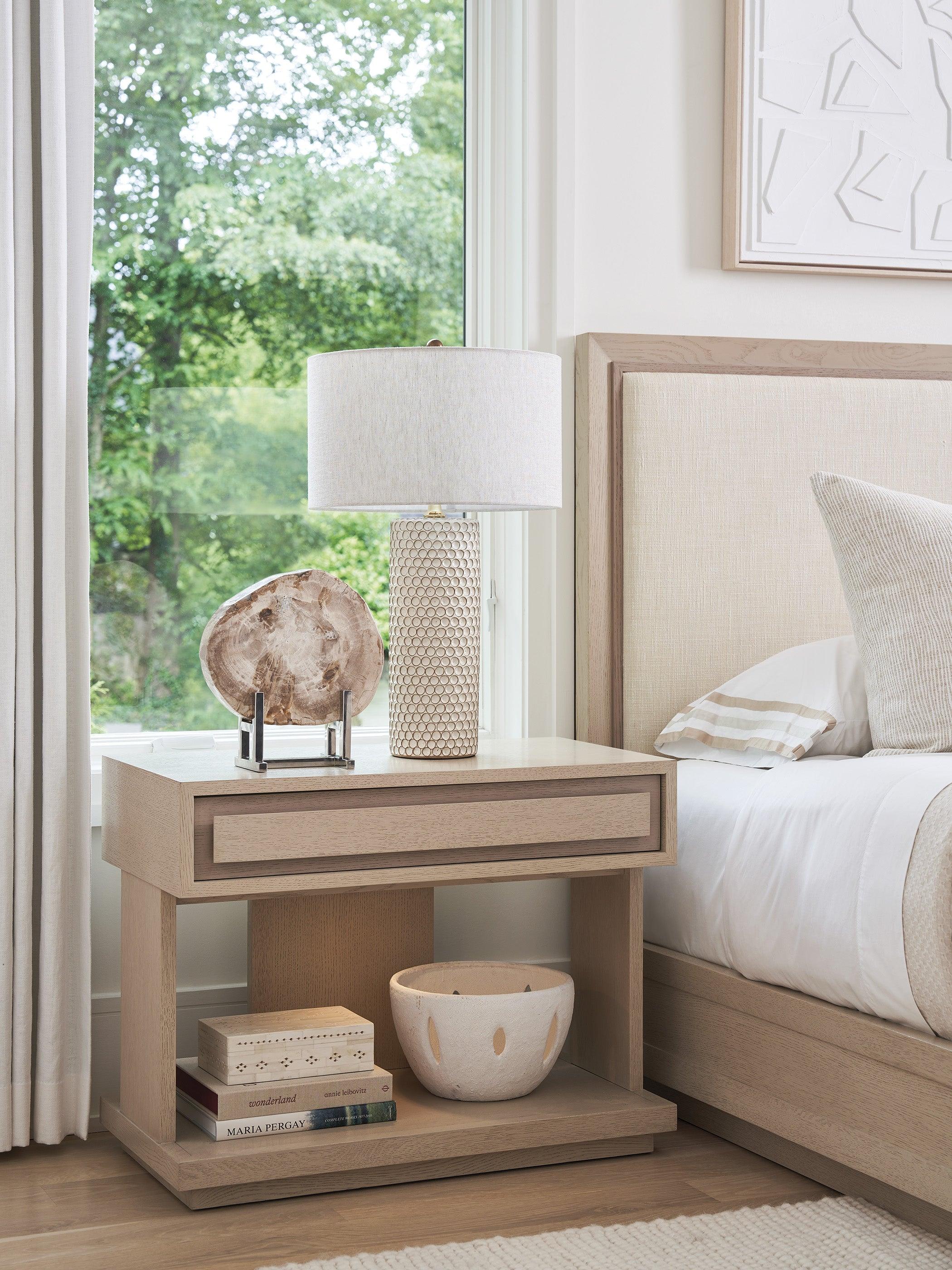 Sunset Key Gavin Nightstand - Remutear