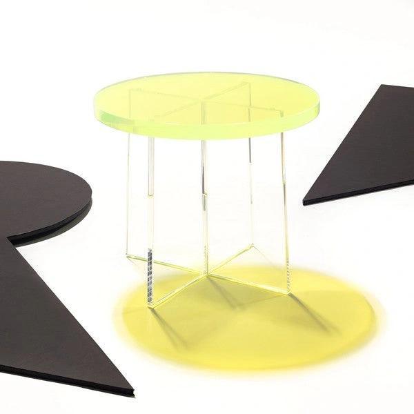 EDWARDS ACRYLIC ACCENT TABLE - Remutear
