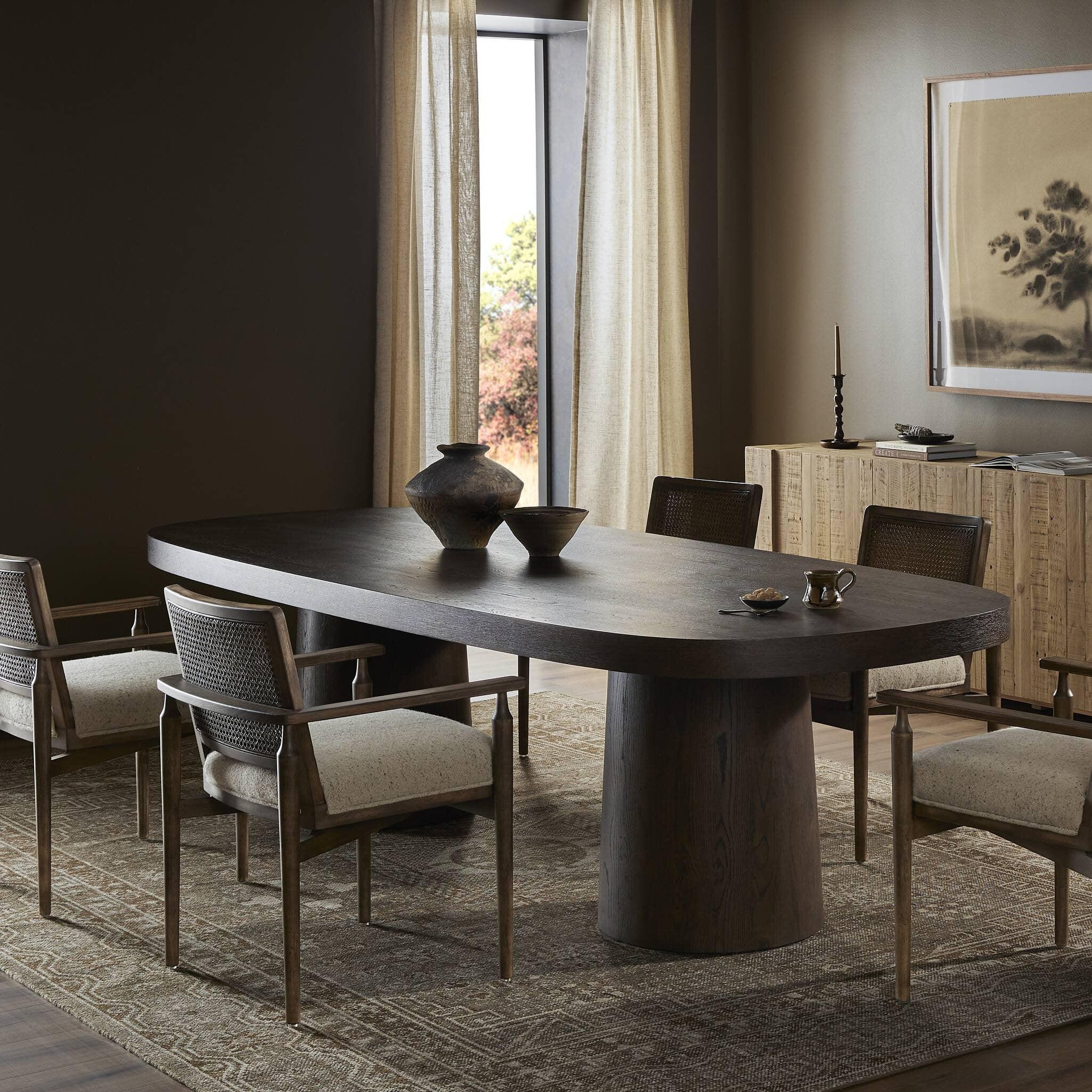 Valen Dining Table - Remutear