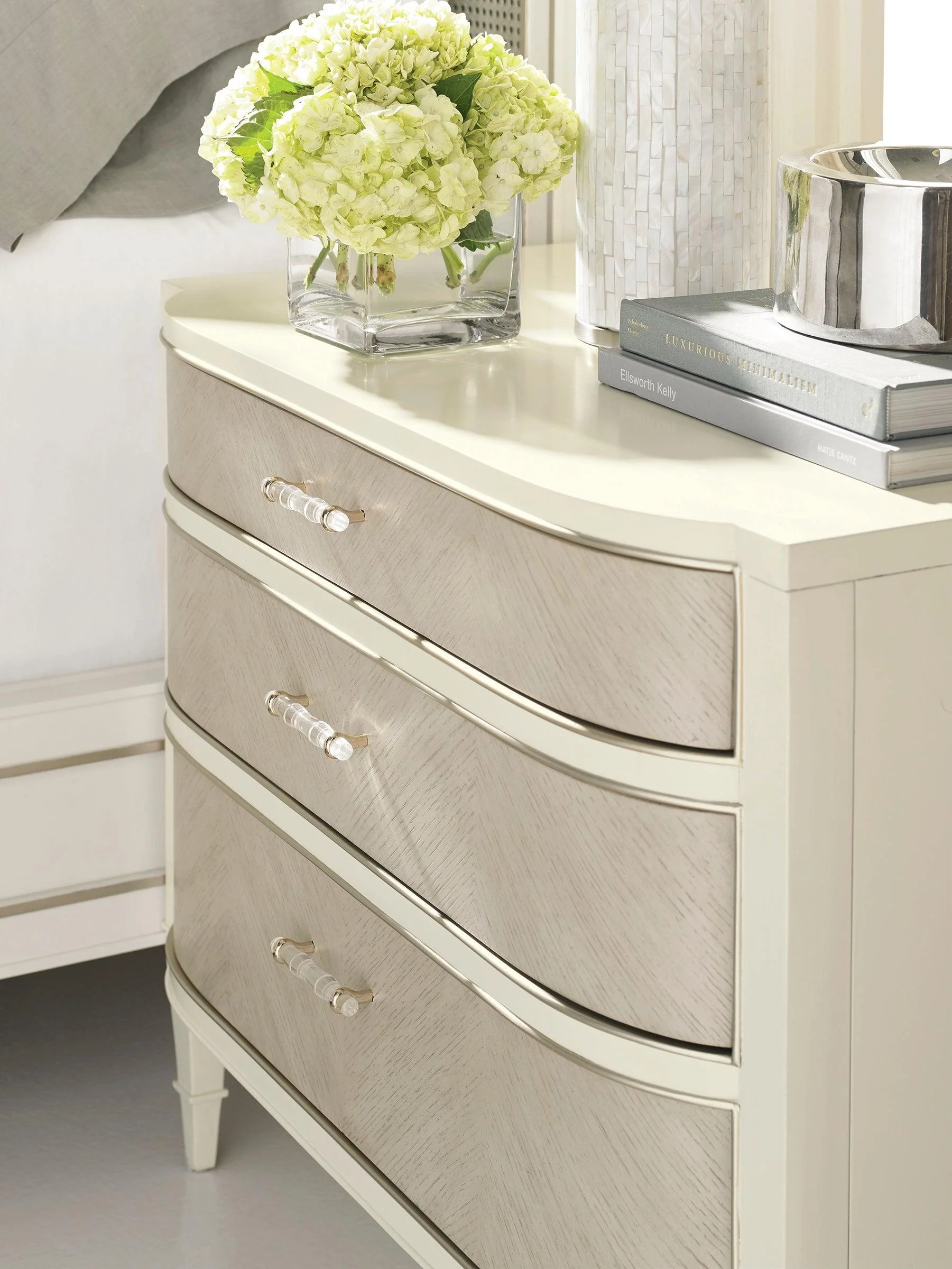 DRESS CODE NIGHTSTAND - Remutear