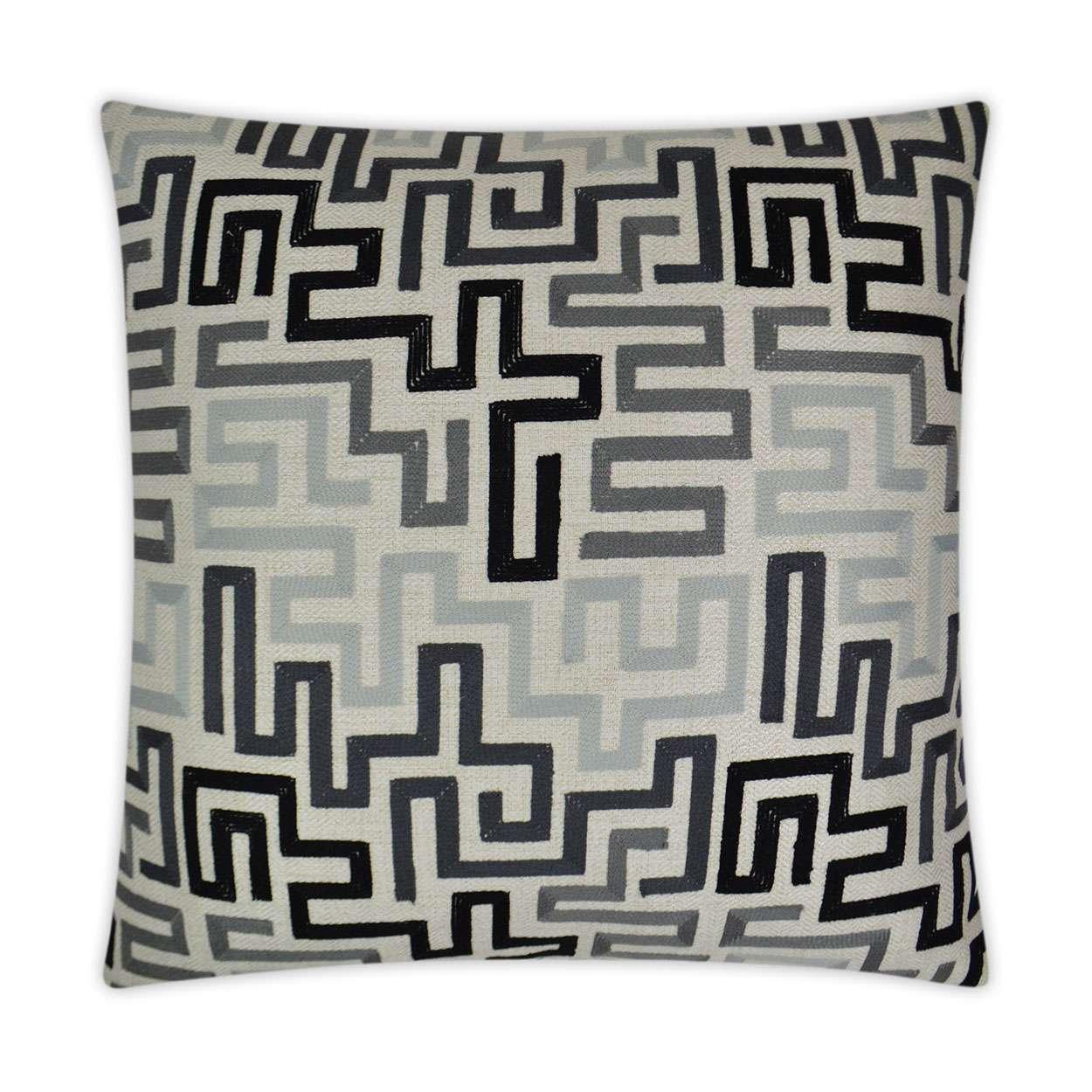 Labyrinth Pillow - Remutear