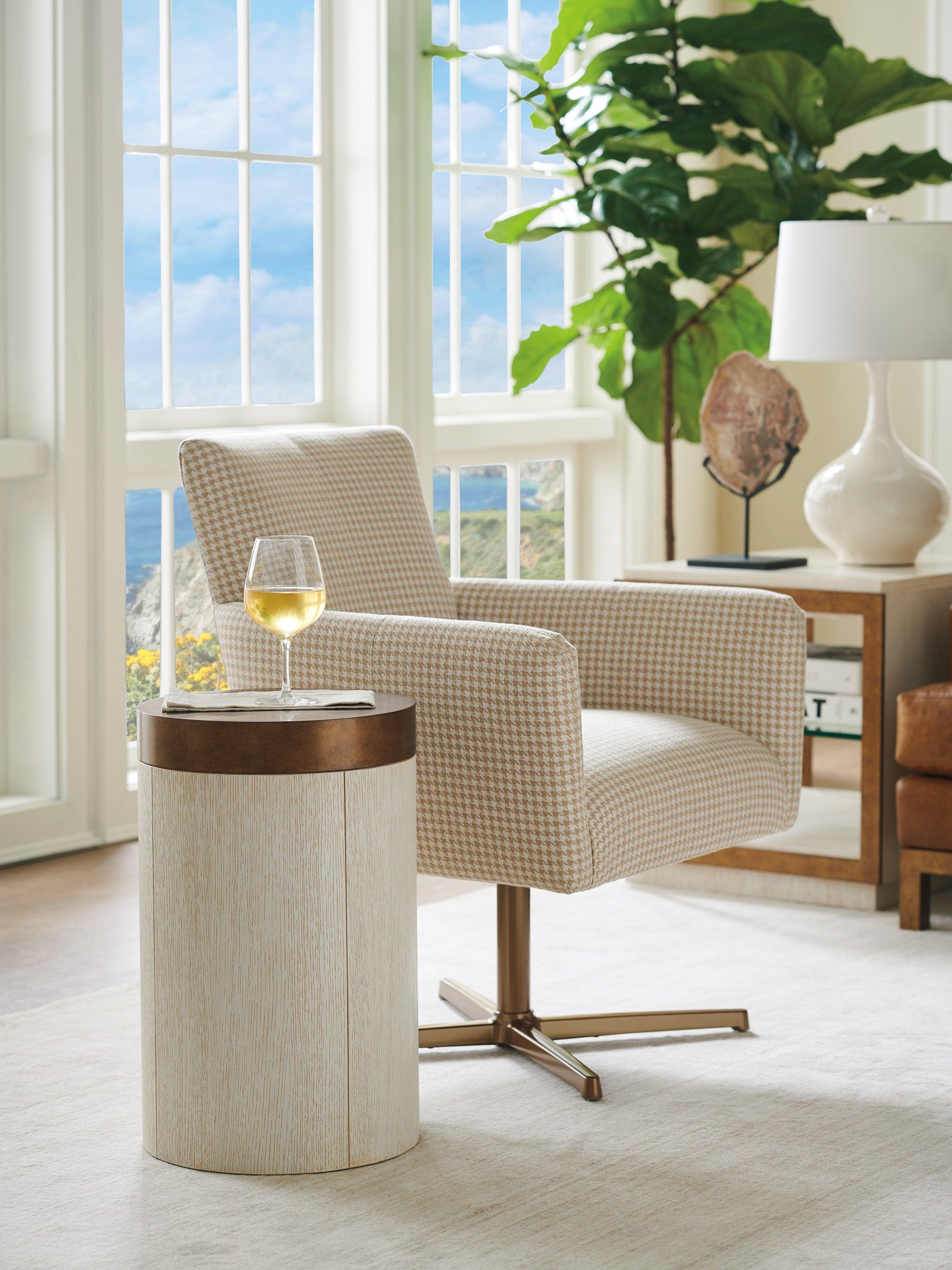Carmel Crest Round End Table - Remutear