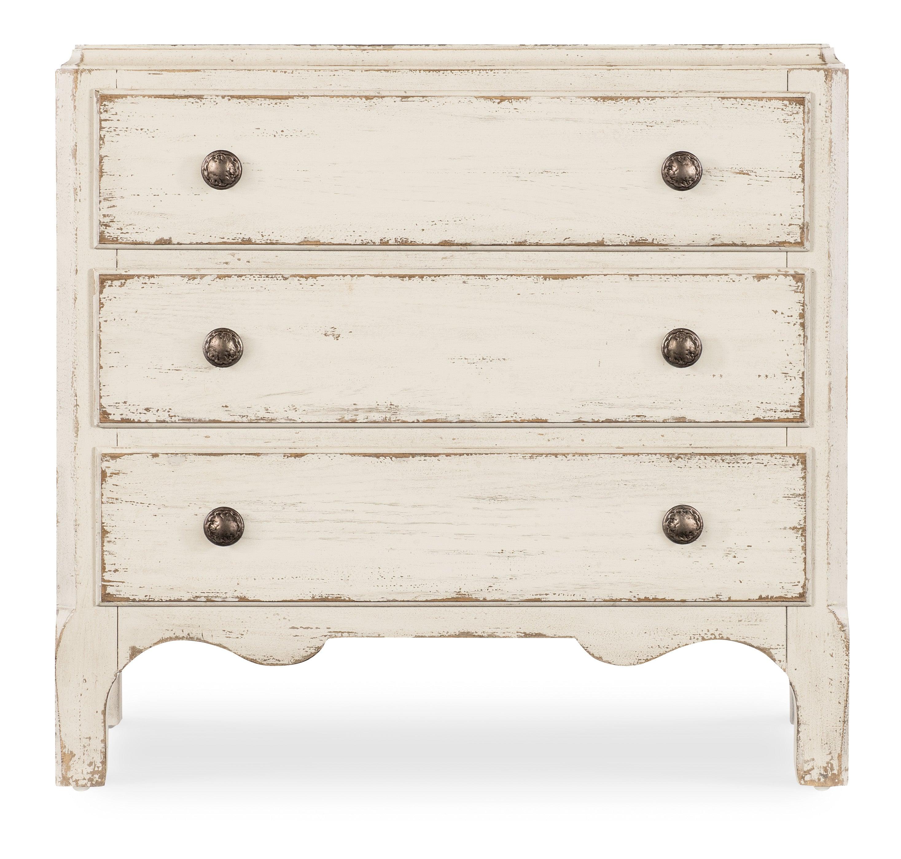 Americana Three-Drawer Nightstand 1 - Daisy - Remutear