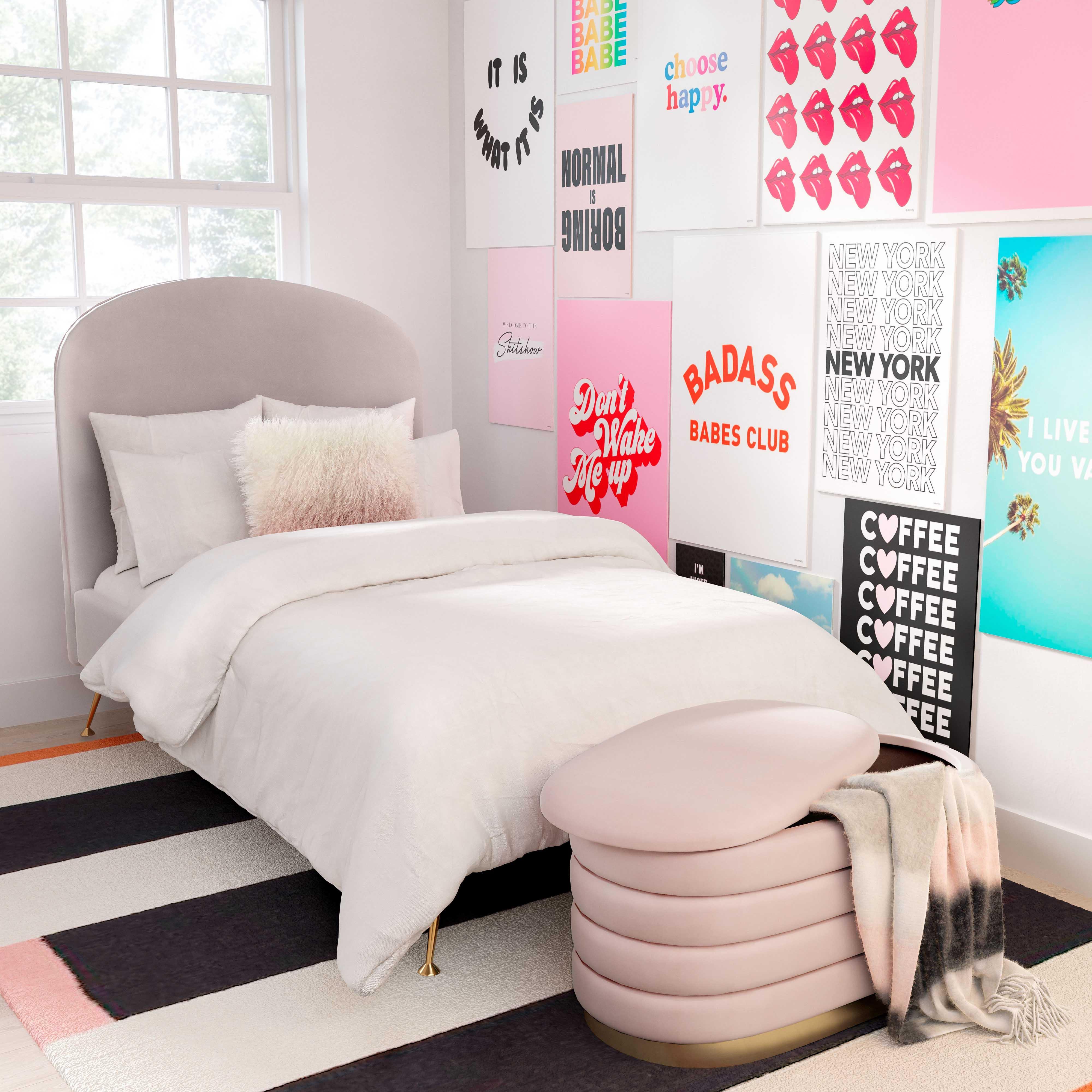 Lillian Blush Velvet Storage Bench - Remutear