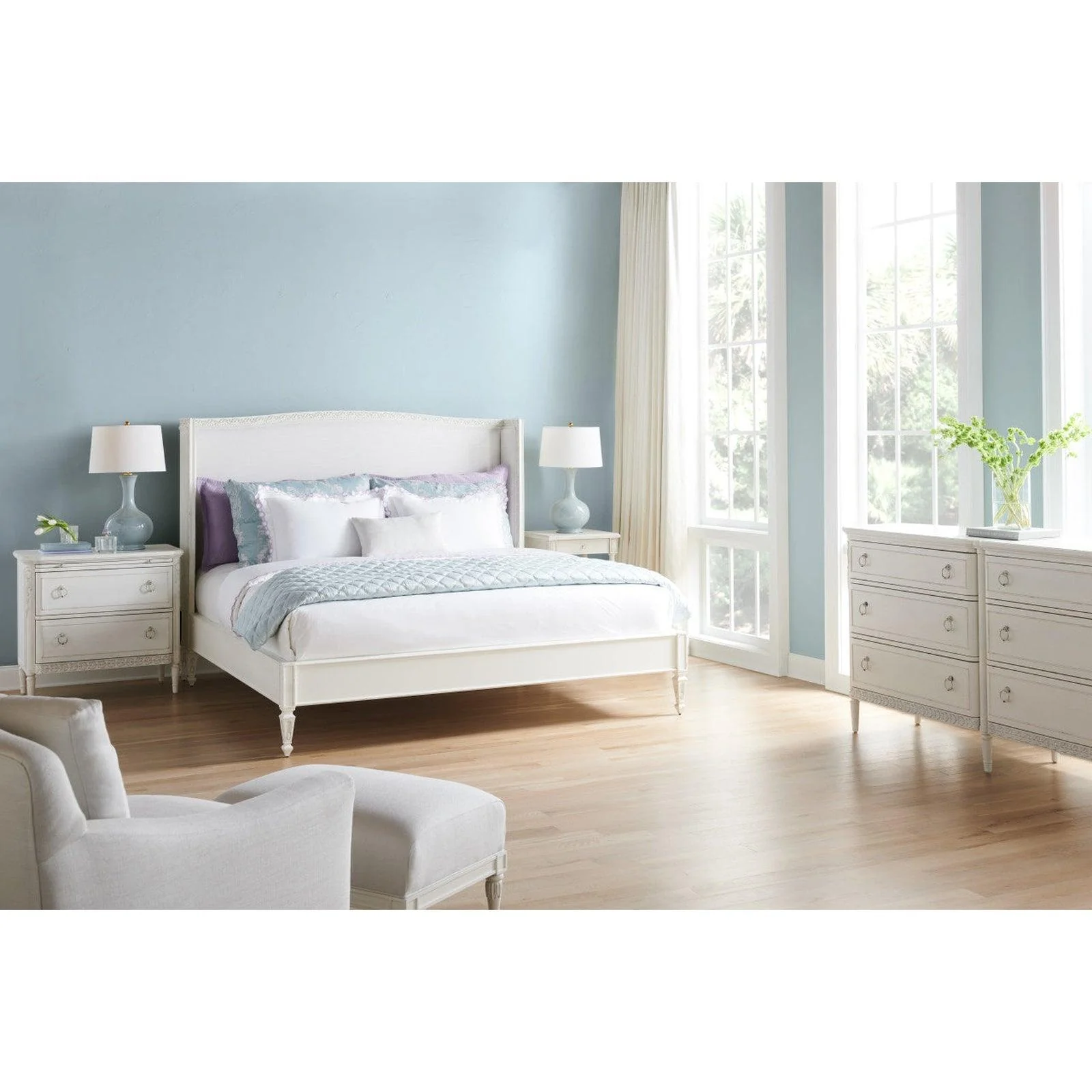 White Antisolar Upholstered Shelter King Bed - Remutear