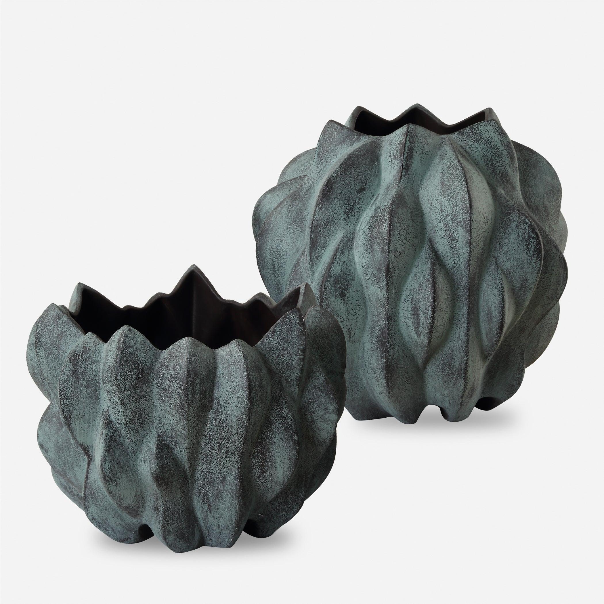 Verdant Bronze, Vases, S/2 - Remutear