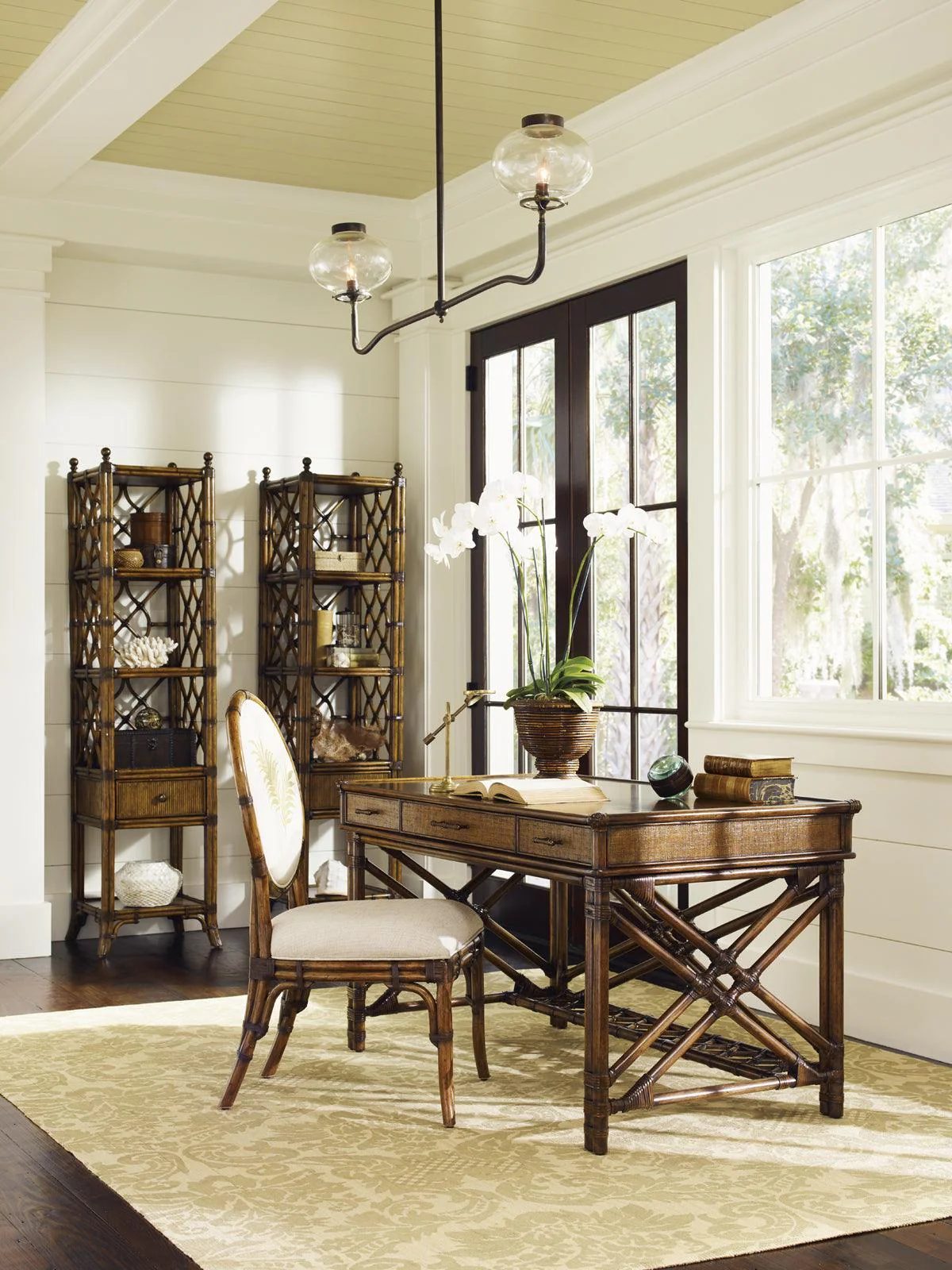 Bali Hai Enchanted Isle Desk - Remutear