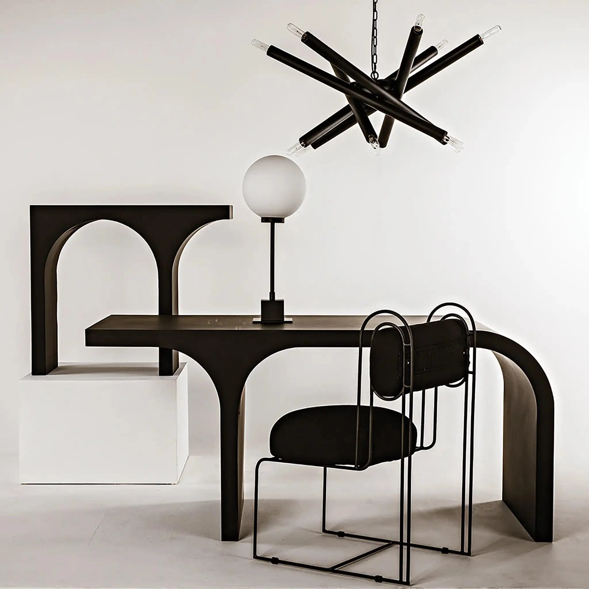 Mond Table Lamp, Black Steel - Remutear