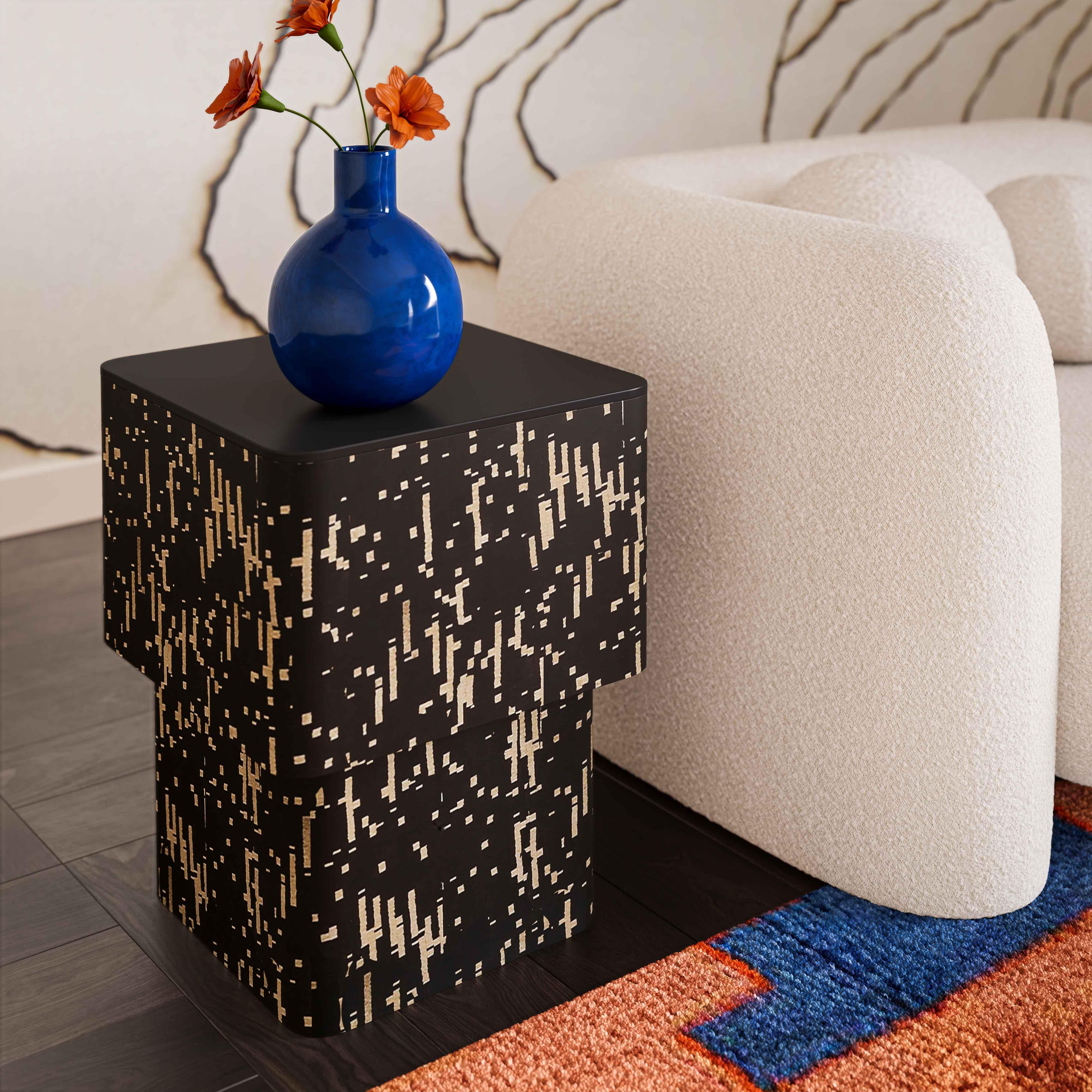 Faye Black Glass Side Table - Remutear