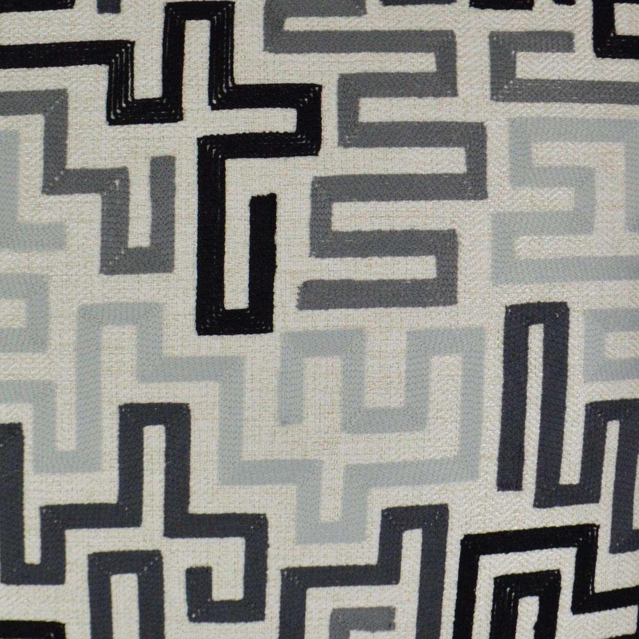 Labyrinth Pillow - Remutear