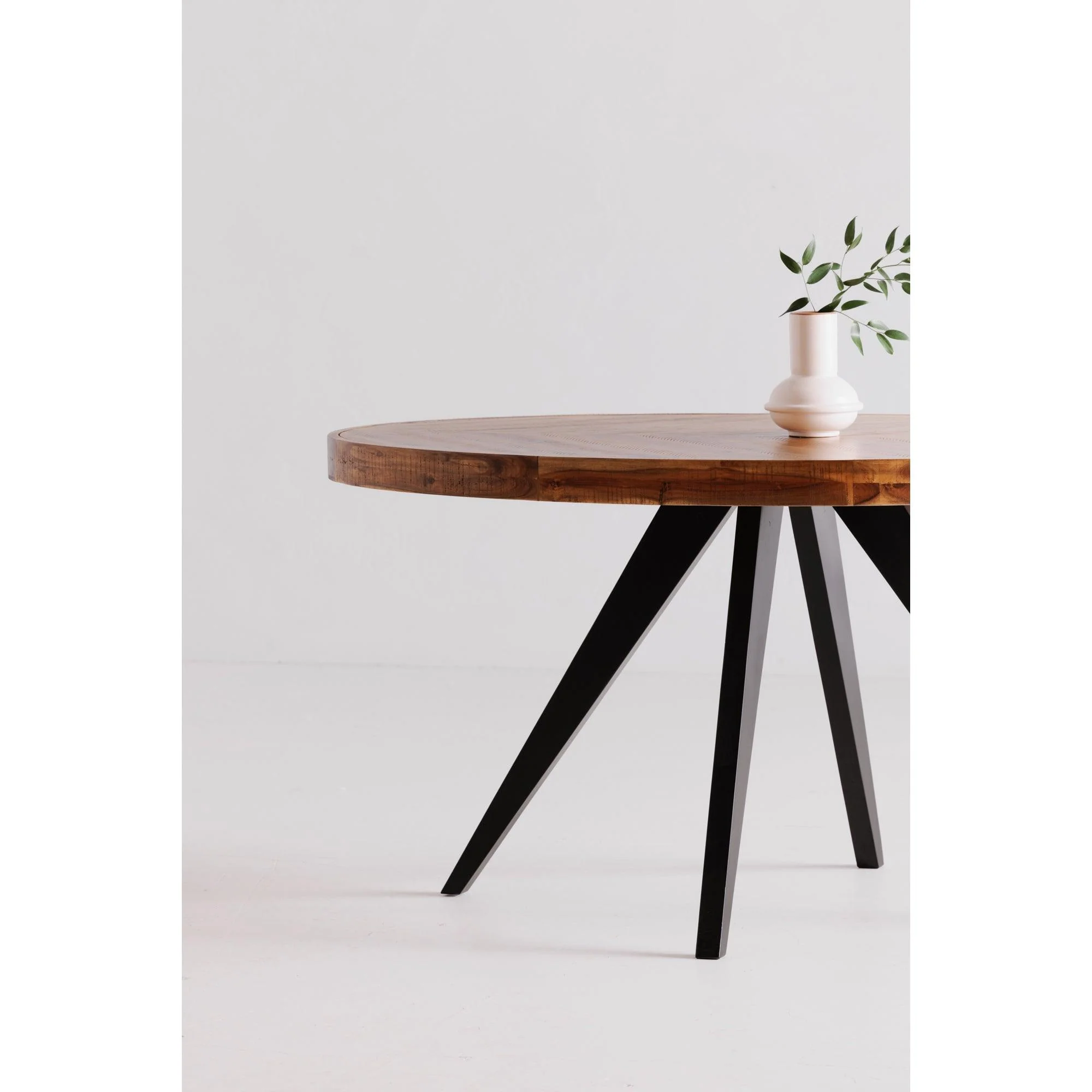 Parq Oval Dining Table Amber - Remutear