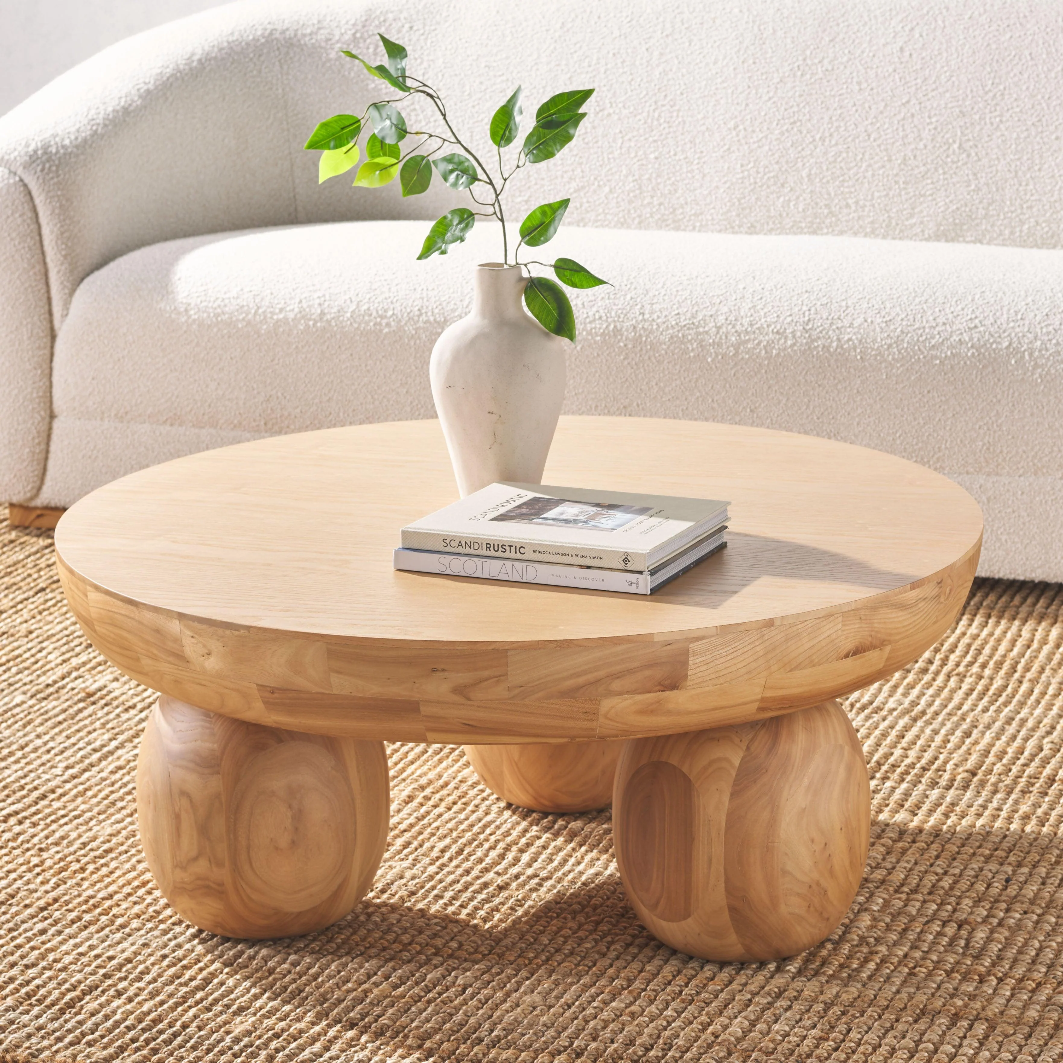 HAYLIETTE ROUND WOOD COFFEE TABLE - Remutear