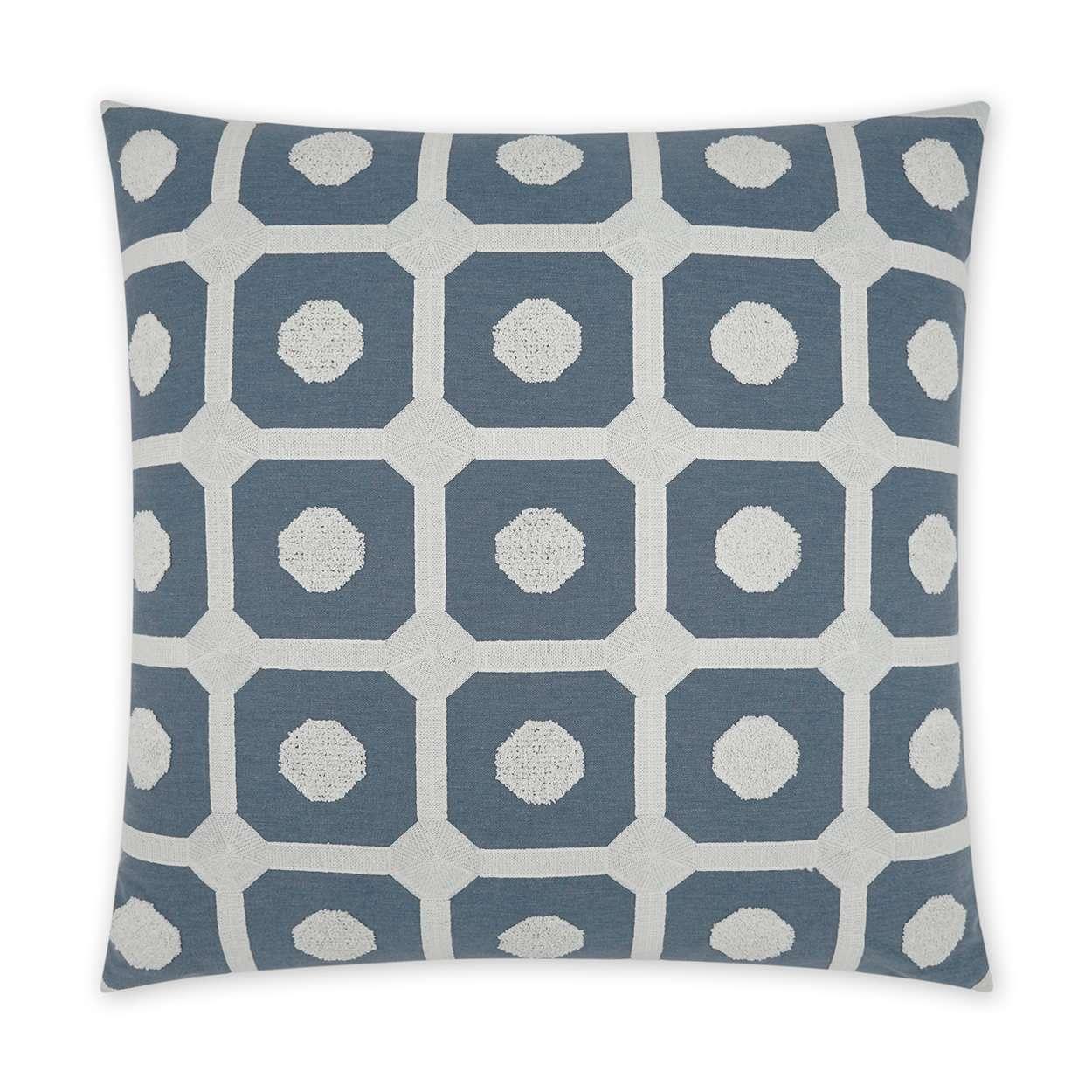 Needle & Thread Pillow - Remutear
