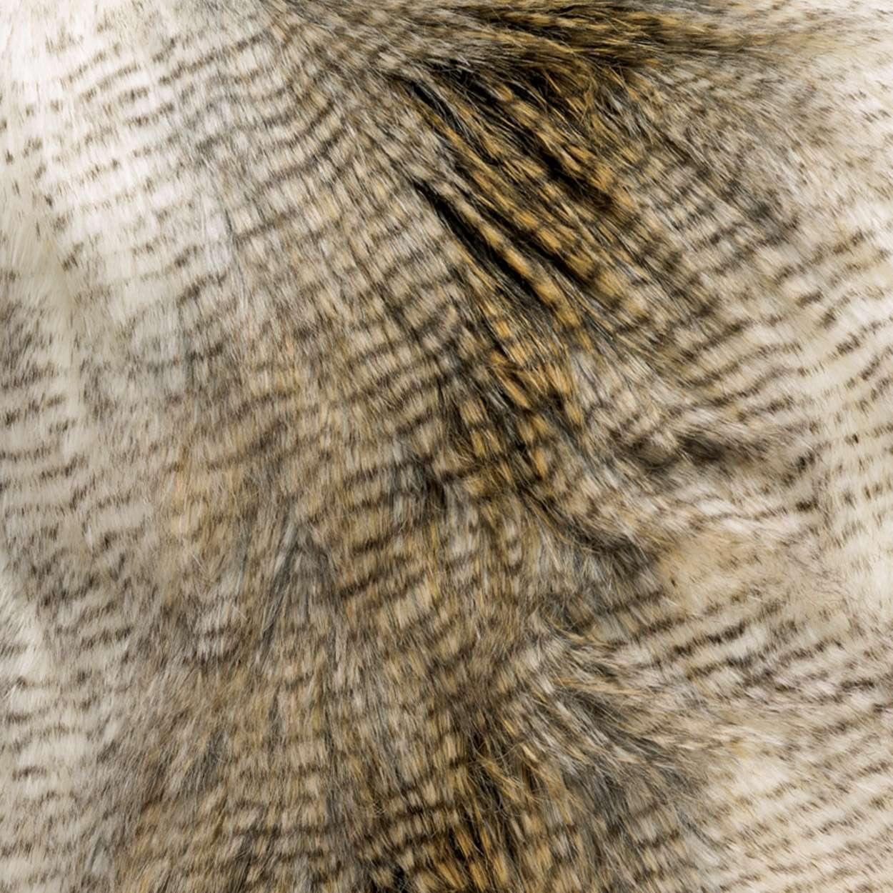 Alaskan Hawk Pillow - Remutear