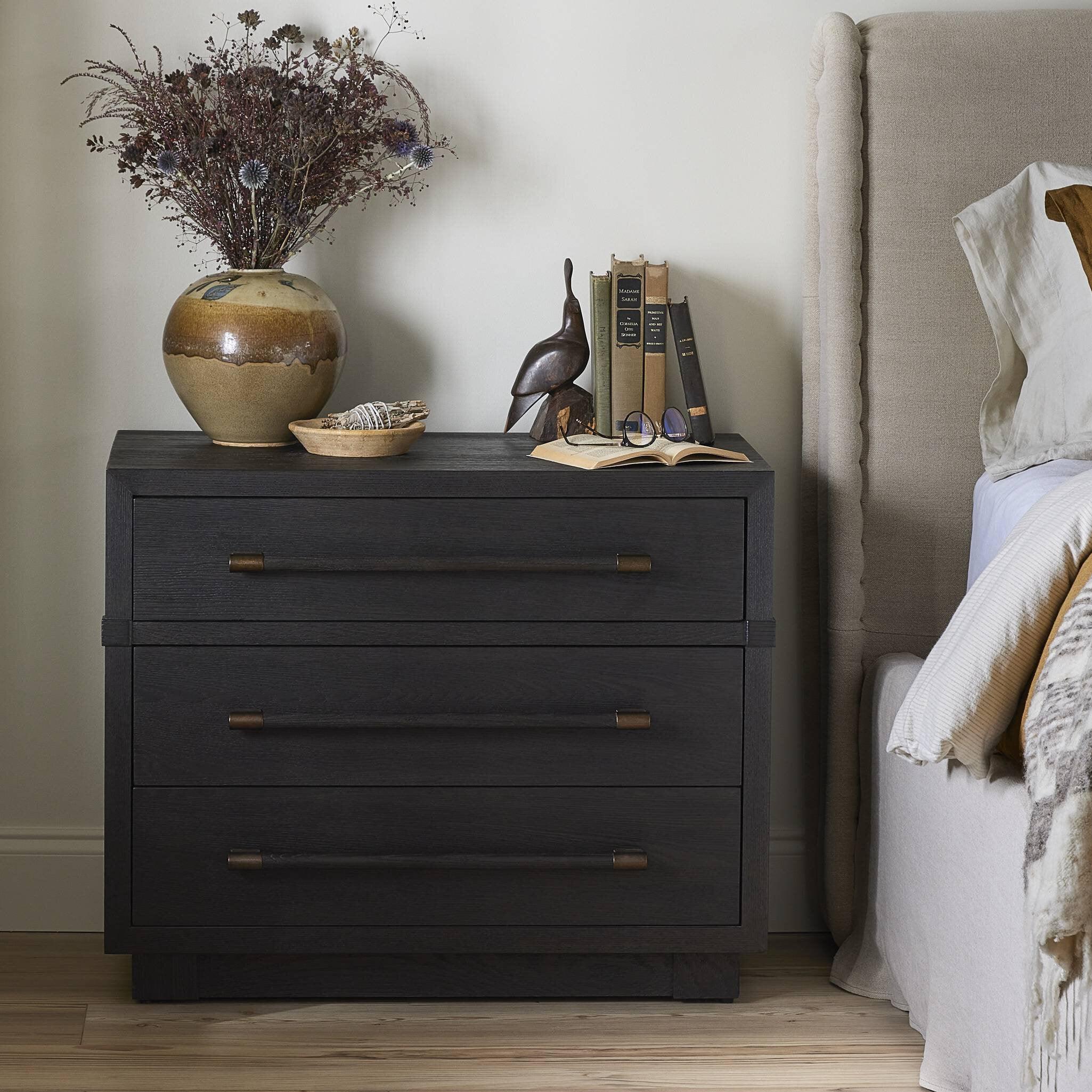 Adolfo Nightstand - Remutear