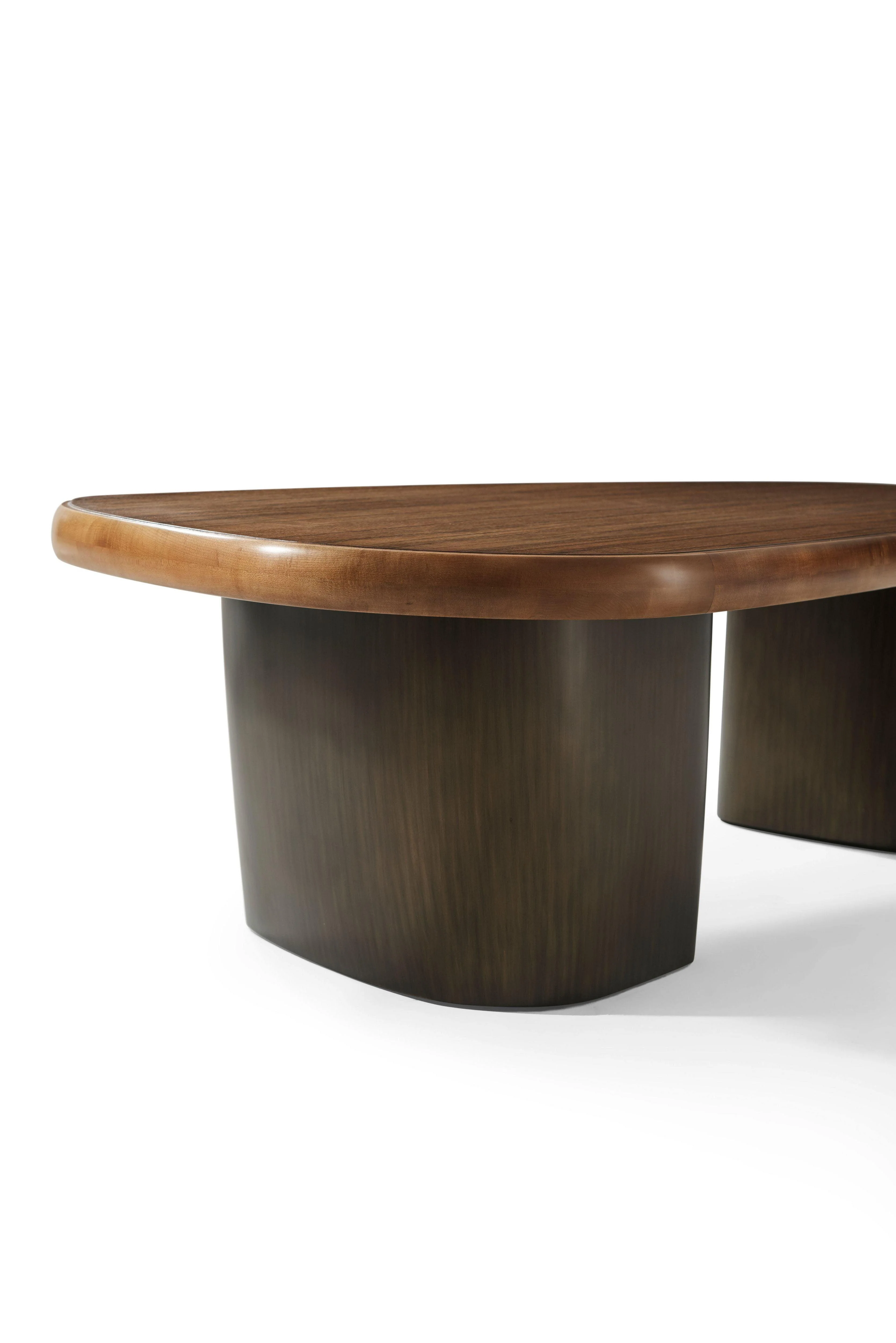 Aris Large Cocktail Table - Remutear