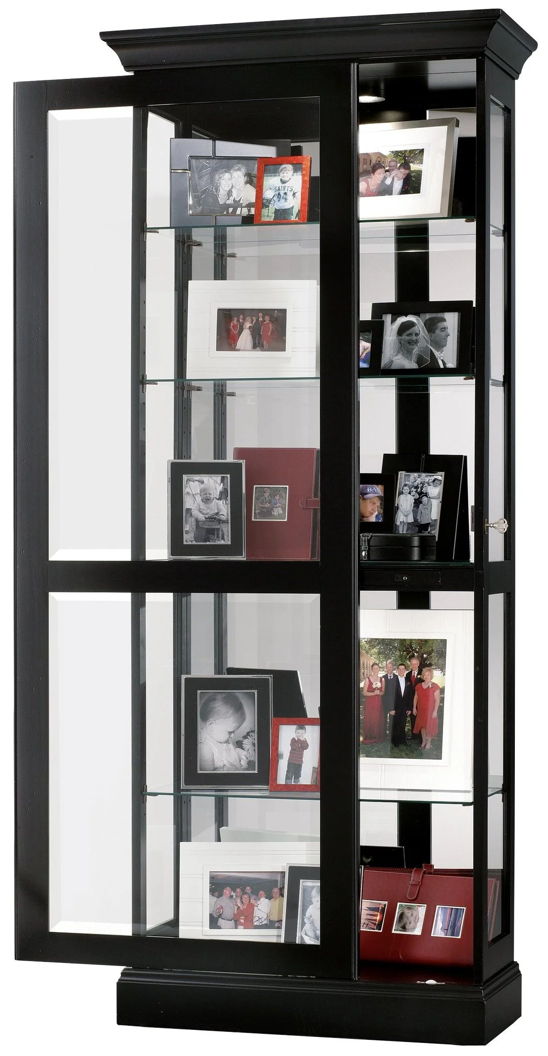 Berends Curio Cabinet - Remutear
