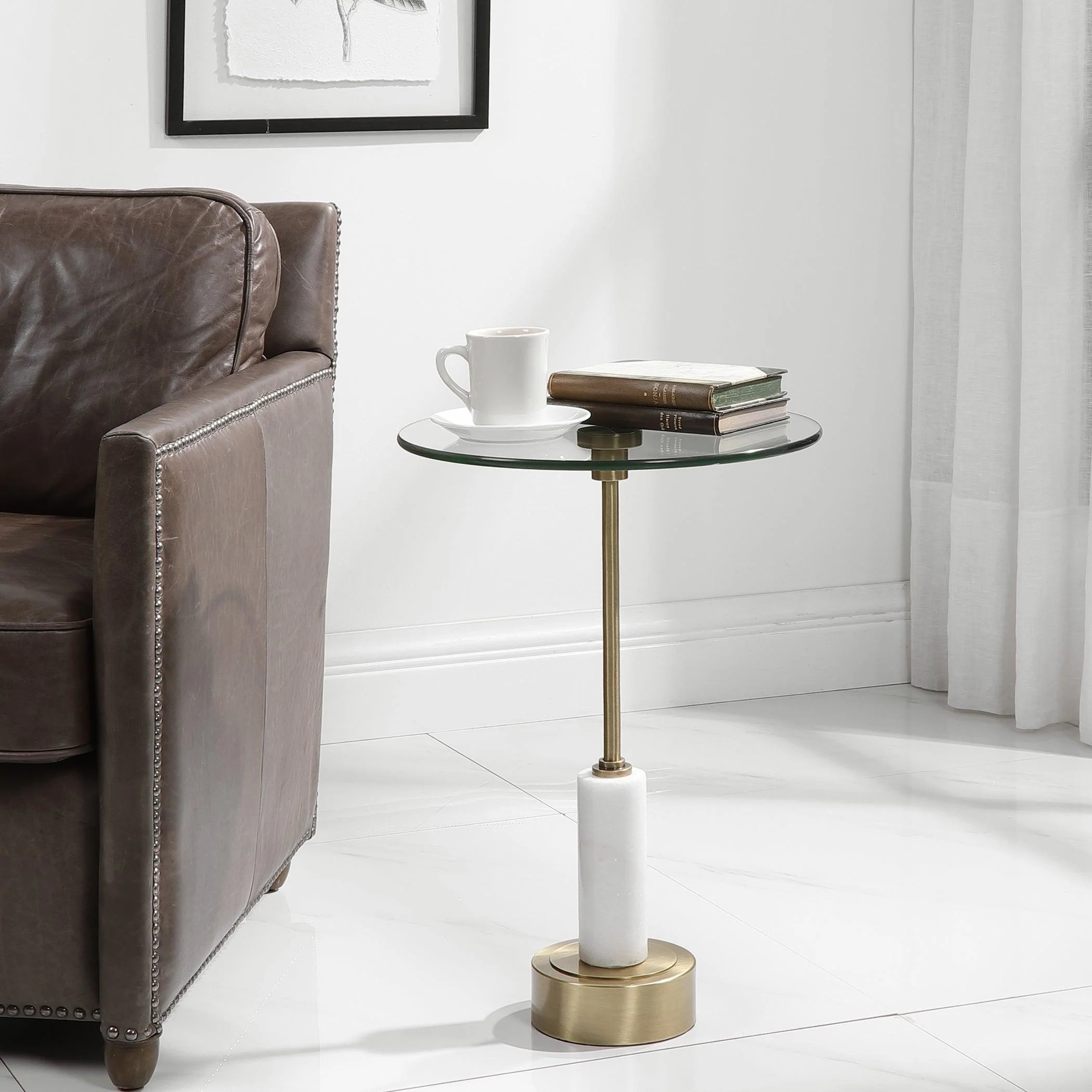 PORTSMOUTH ROUND ACCENT TABLE - Remutear