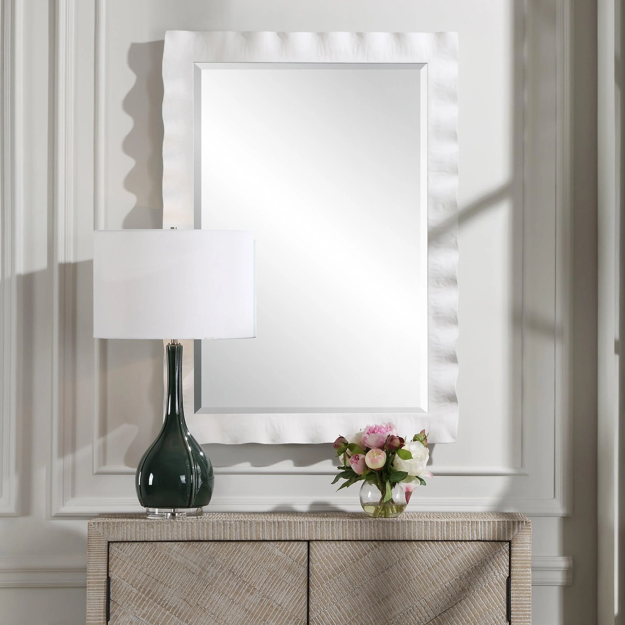 Haya White Scalloped Mirror - Remutear