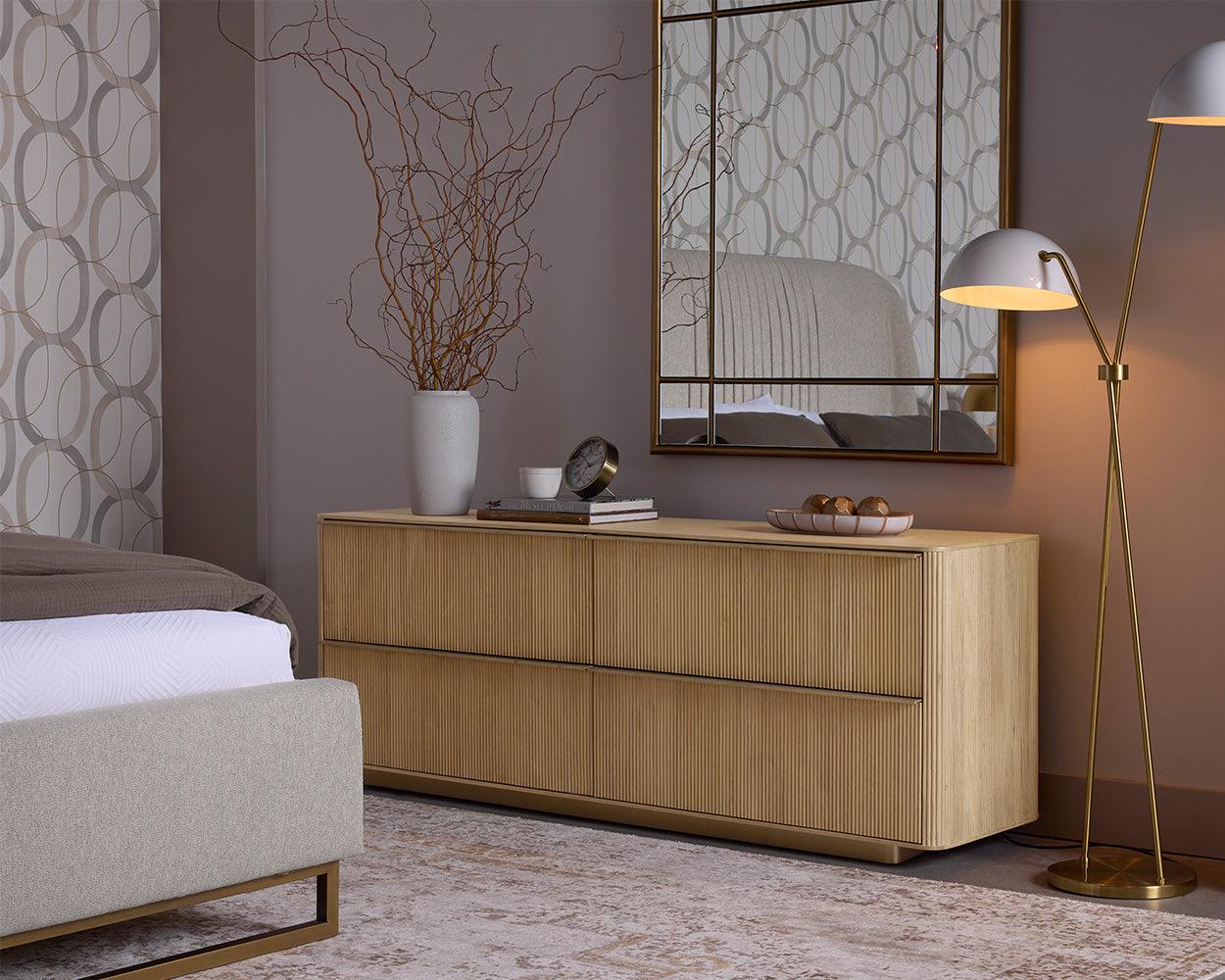 Kalla Dresser - Remutear
