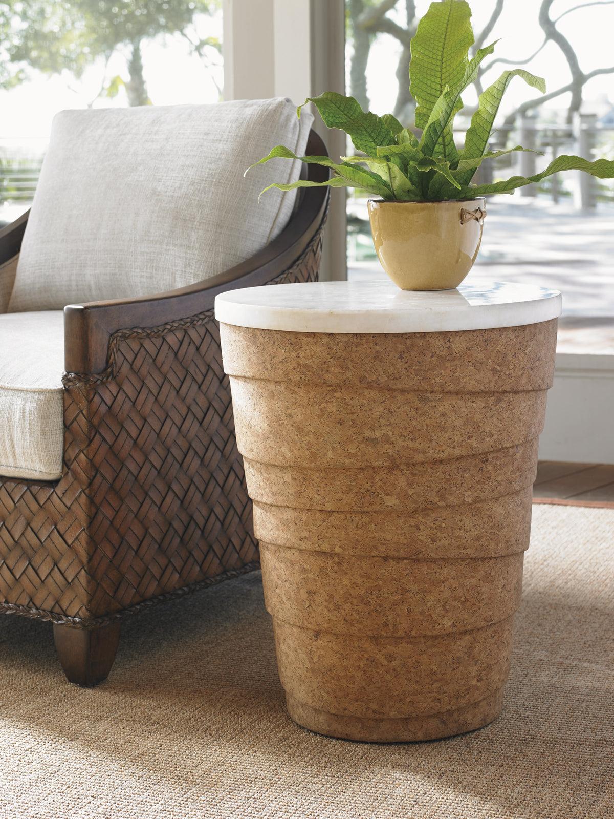 Island Fusion Kendari Round Accent Table - Remutear