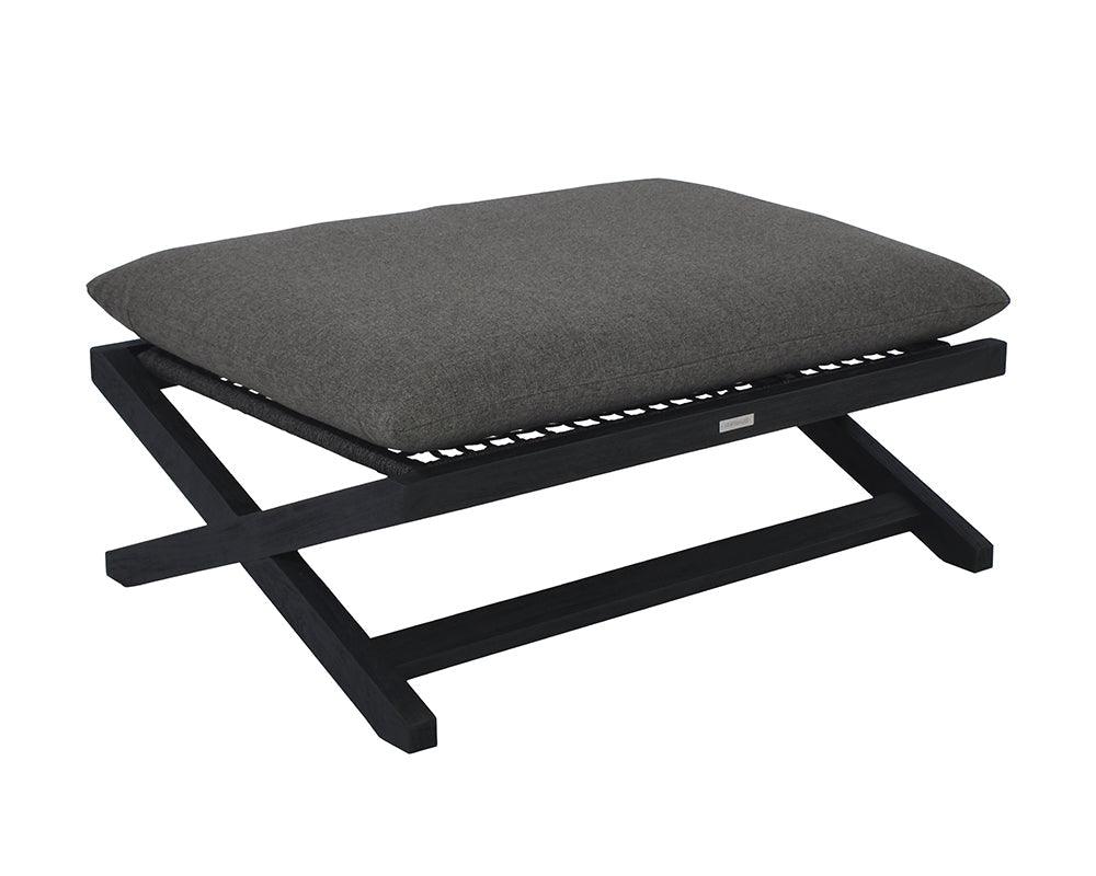 Bari Stool - Remutear