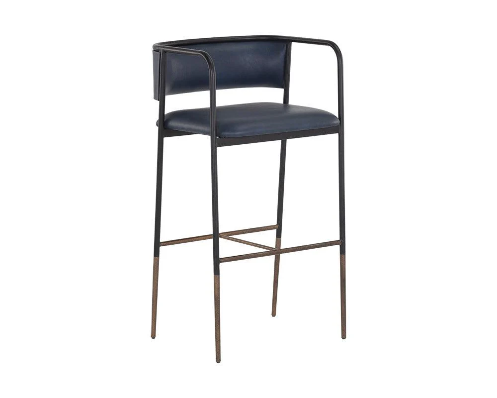 Brenan Barstool - Remutear