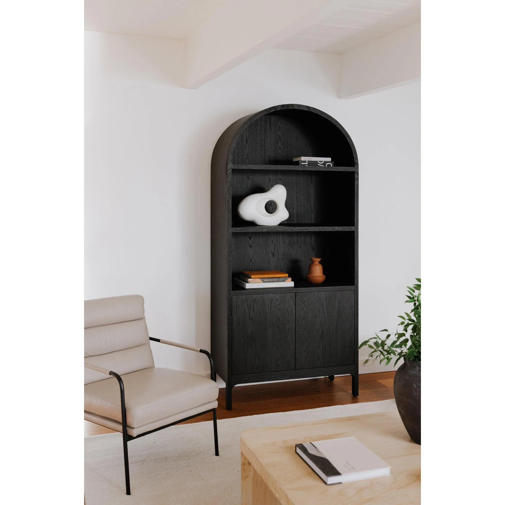 Wilde Display Cabinet Black Oak - Remutear
