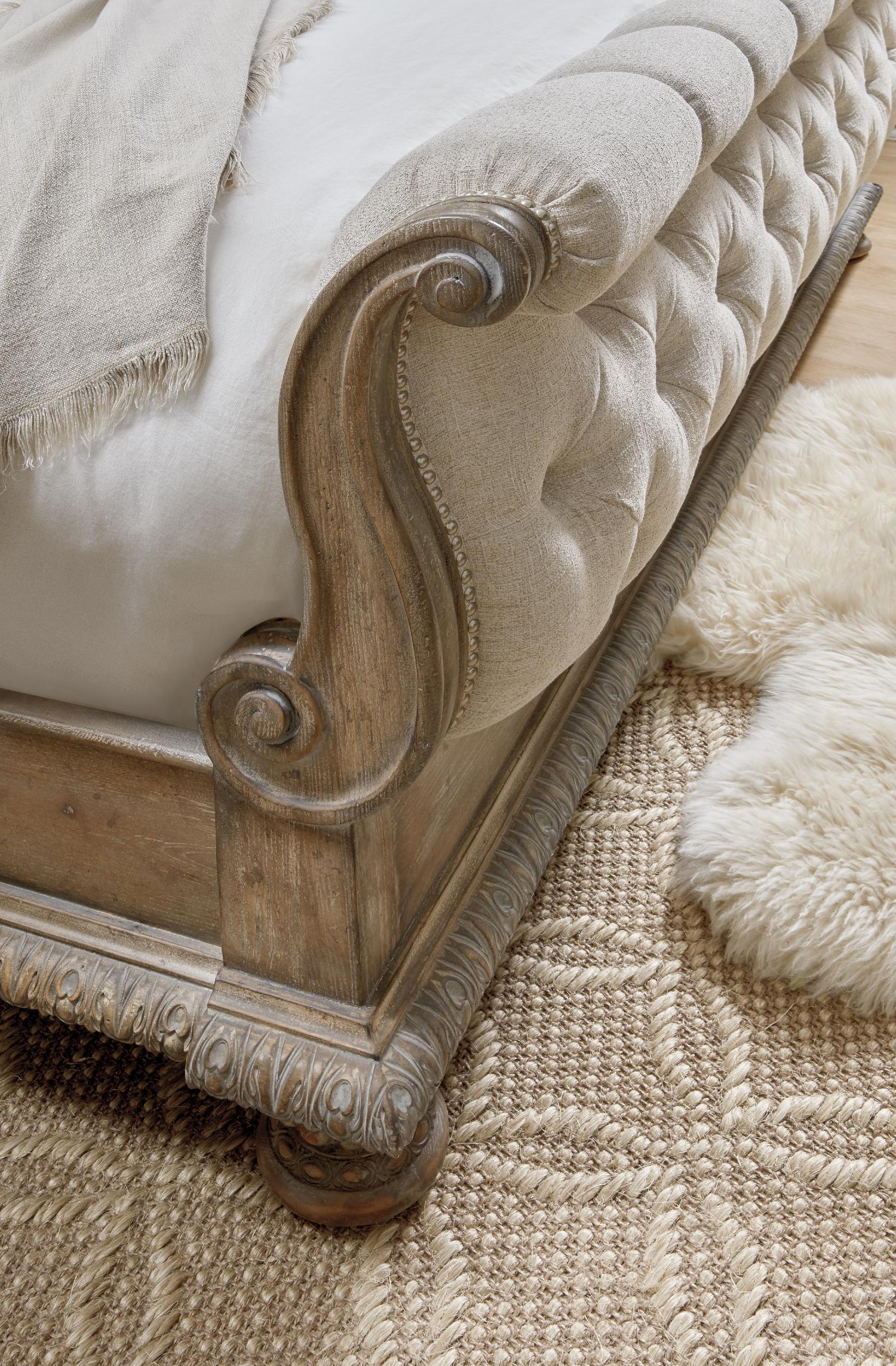Castella Tufted Bed - Remutear