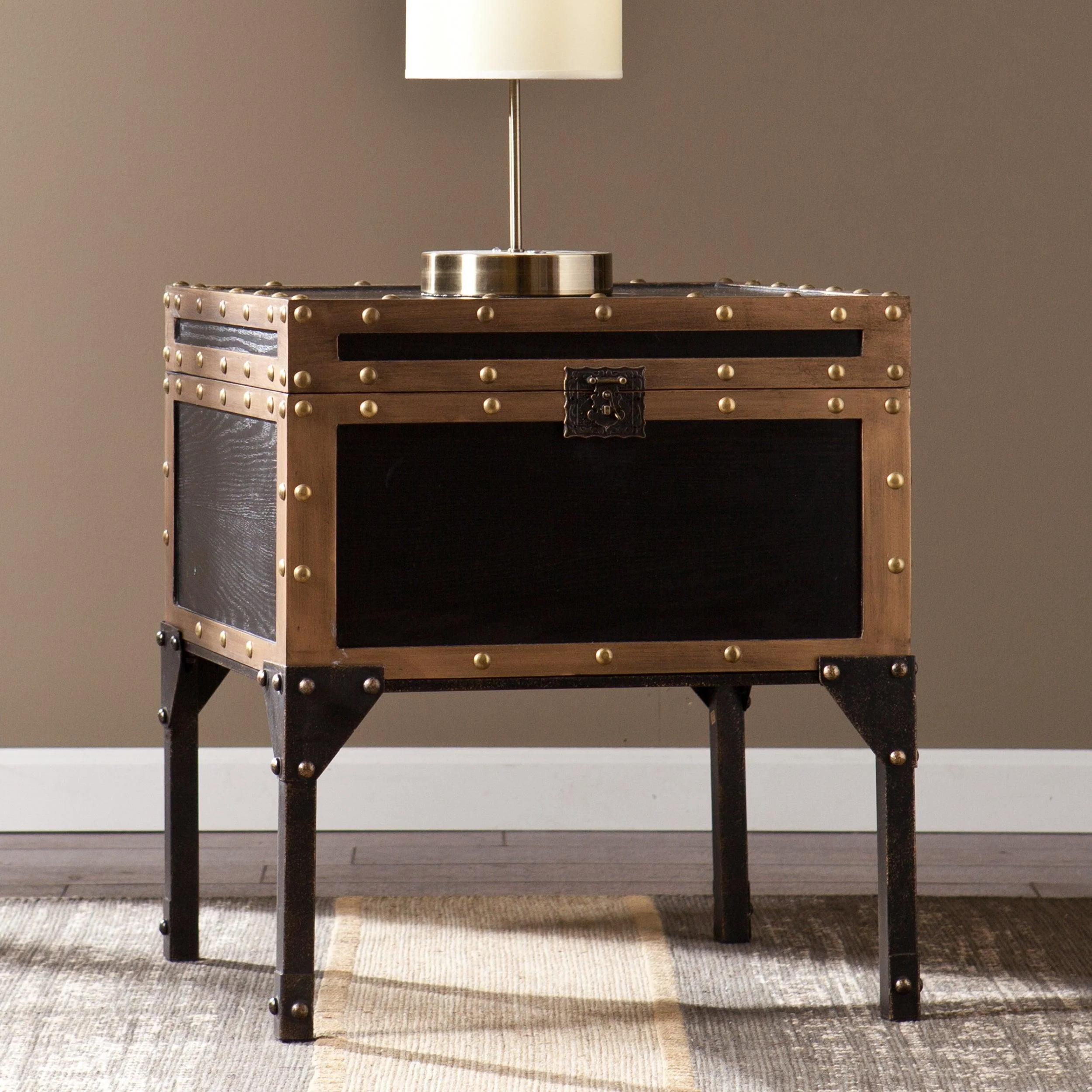 Drifton Travel Trunk End Table - Remutear