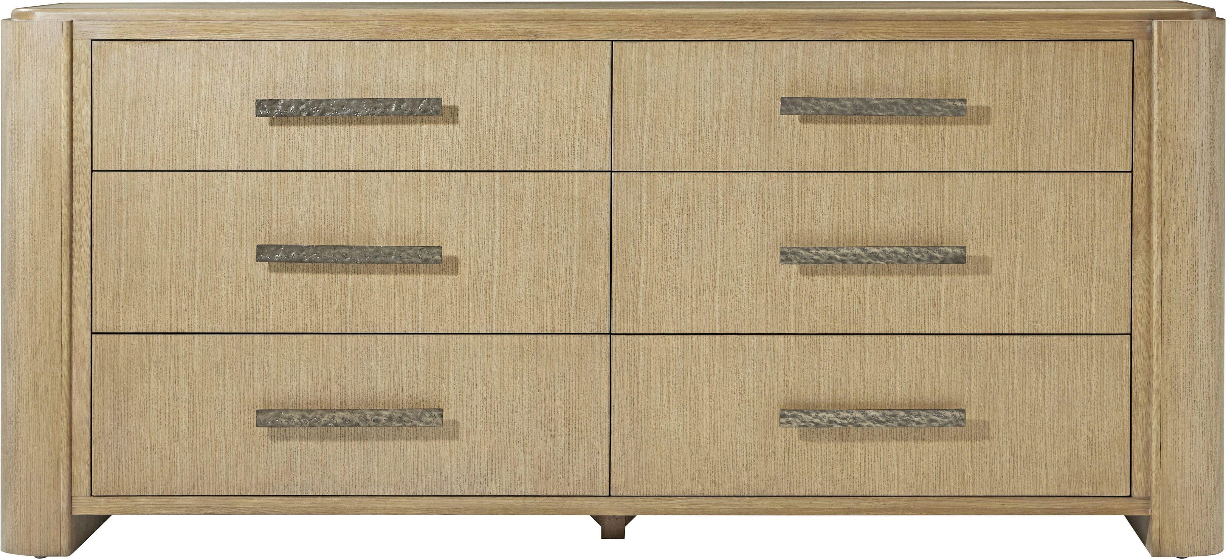 Essence Dresser - Remutear