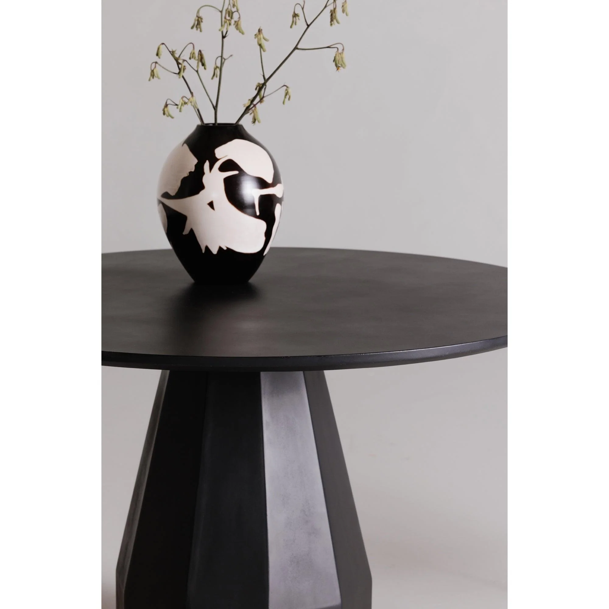 Templo Outdoor Dining Table Black - Remutear