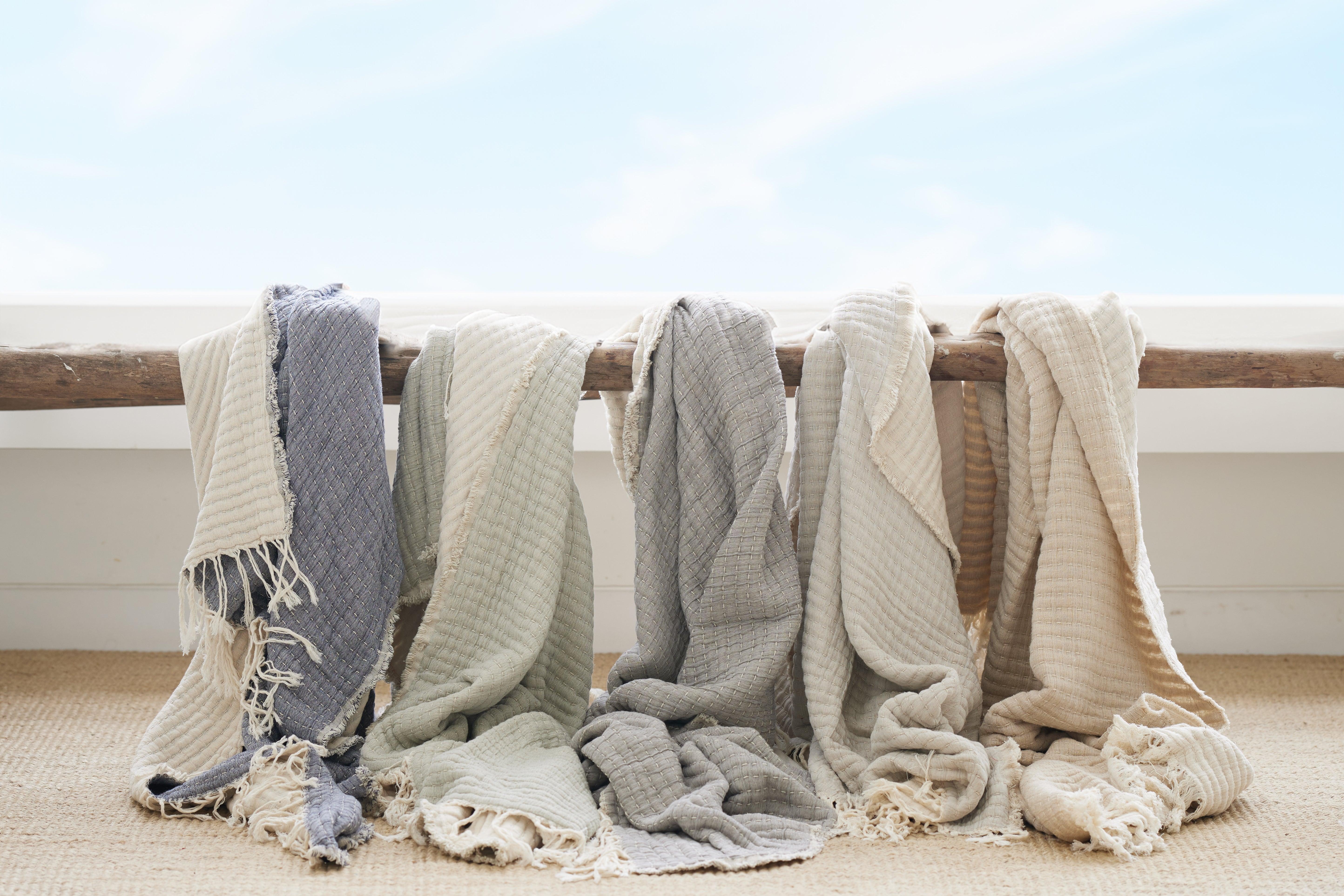 Briar Artisinal Handwoven Throw - Remutear