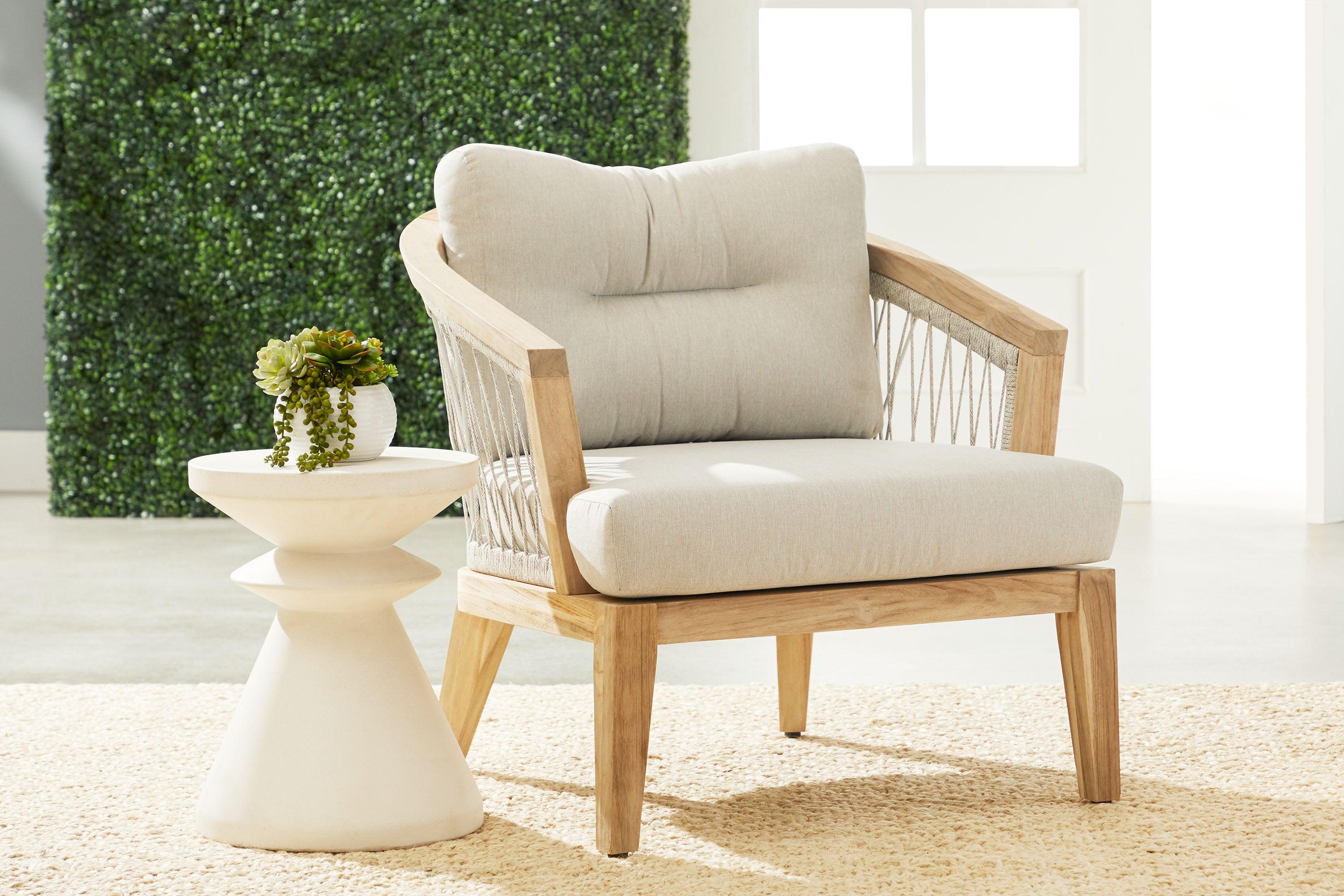 Pawn Accent Table - Remutear