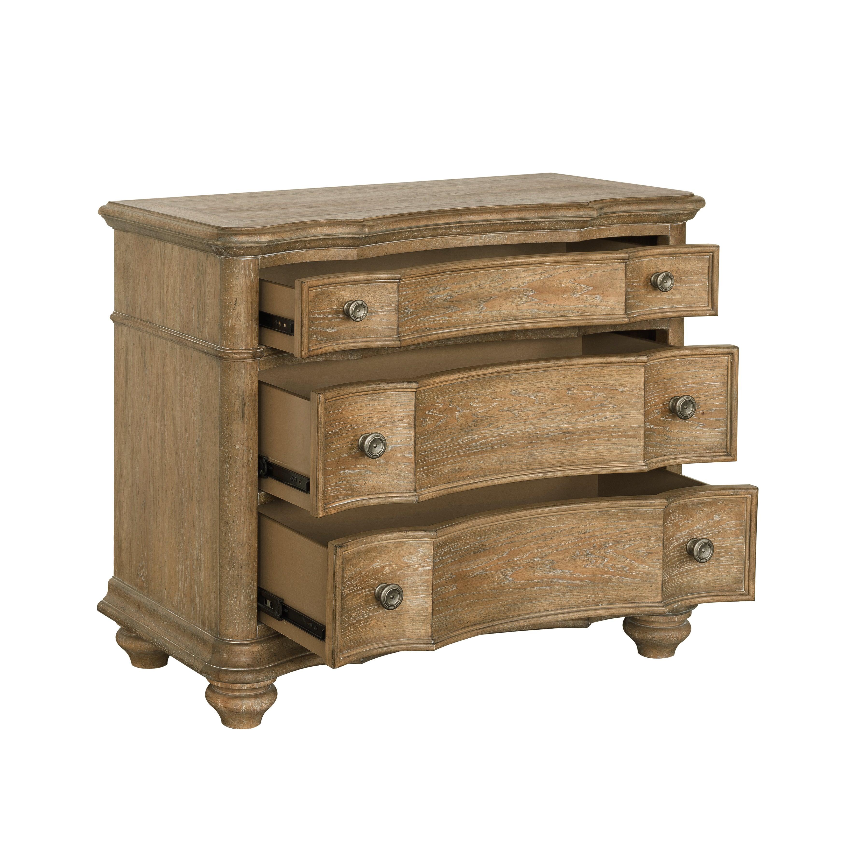 Weston Hills Bachelor's Drawers - Remutear