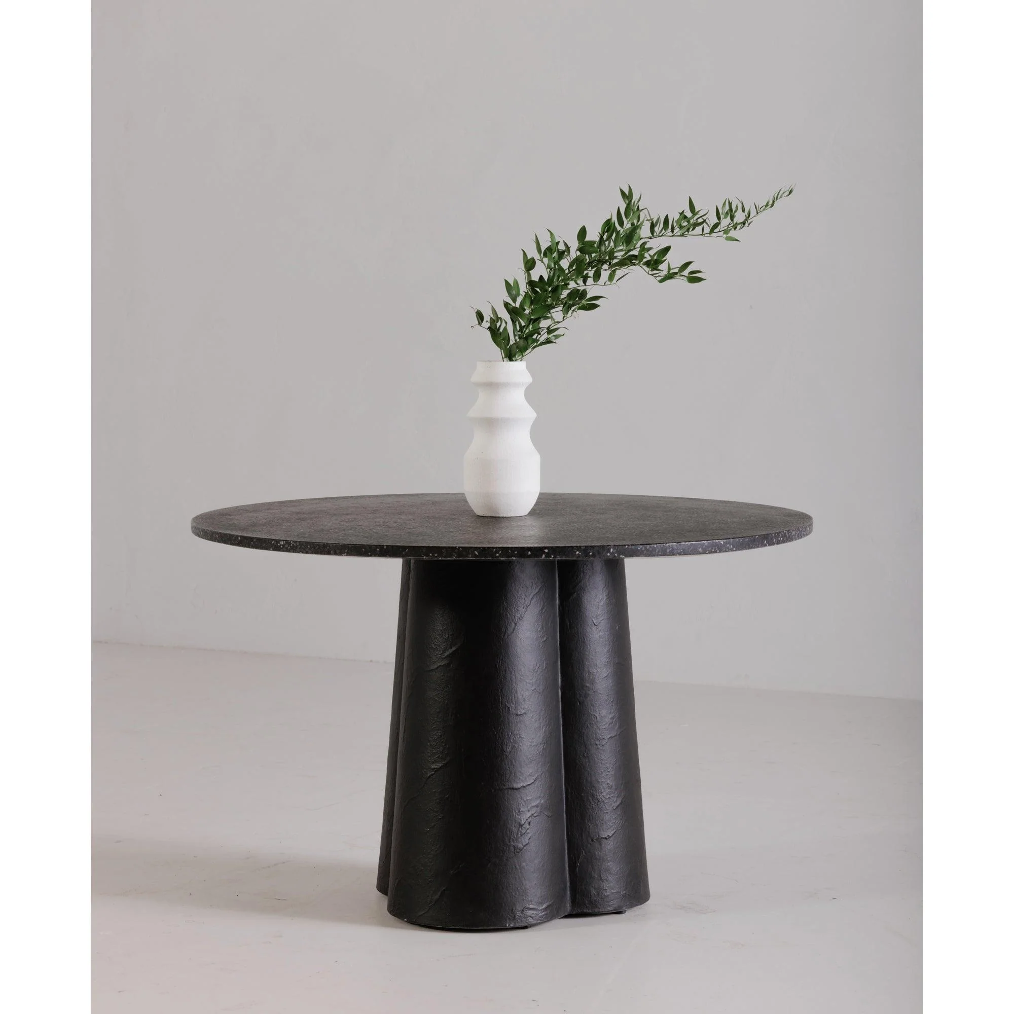 Mono Dining Table Black - Remutear